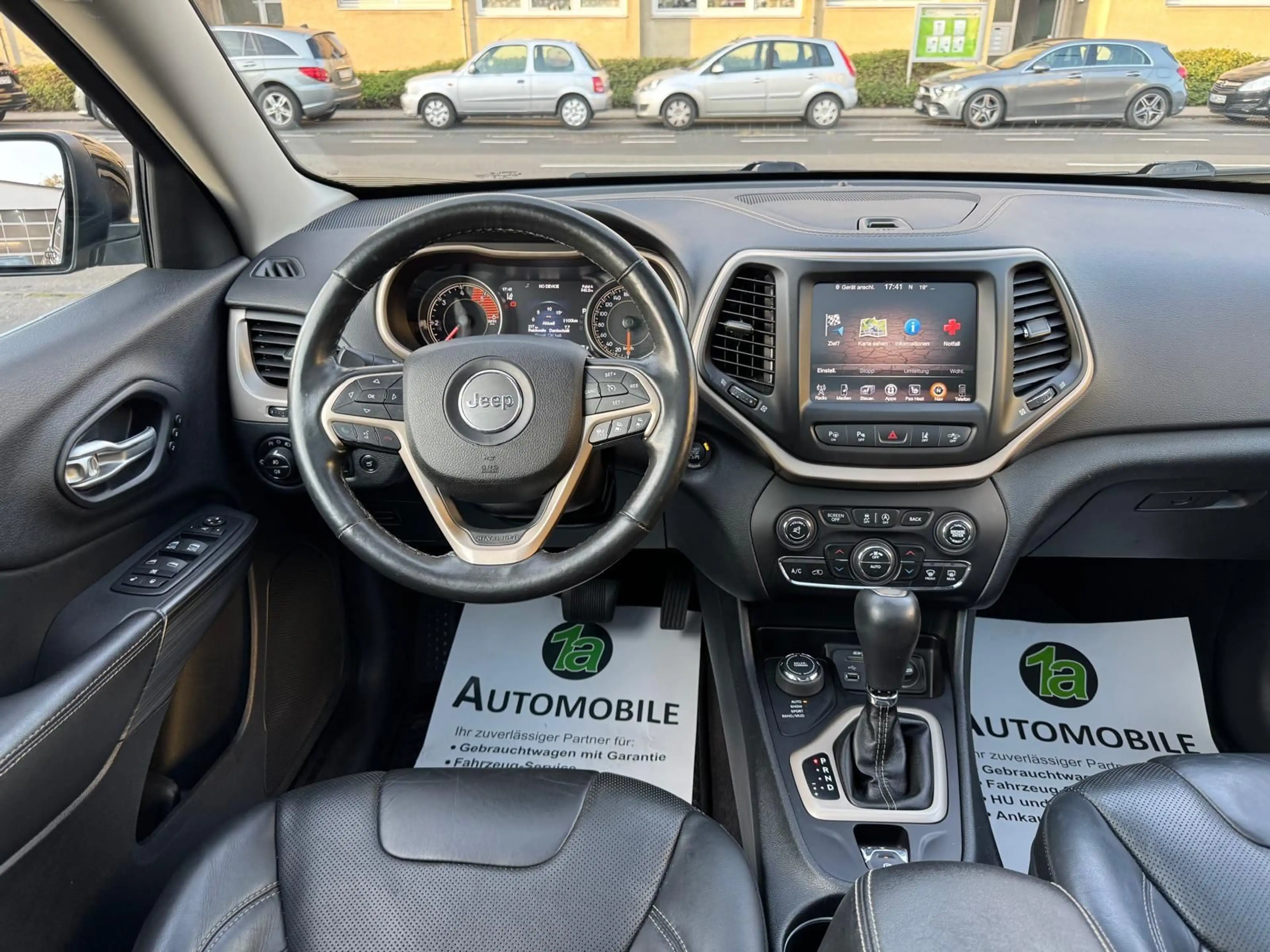 Jeep Cherokee Limited 4WD*NAVI*ACC*KAM*DAB*PANO*AHK — photo 11
