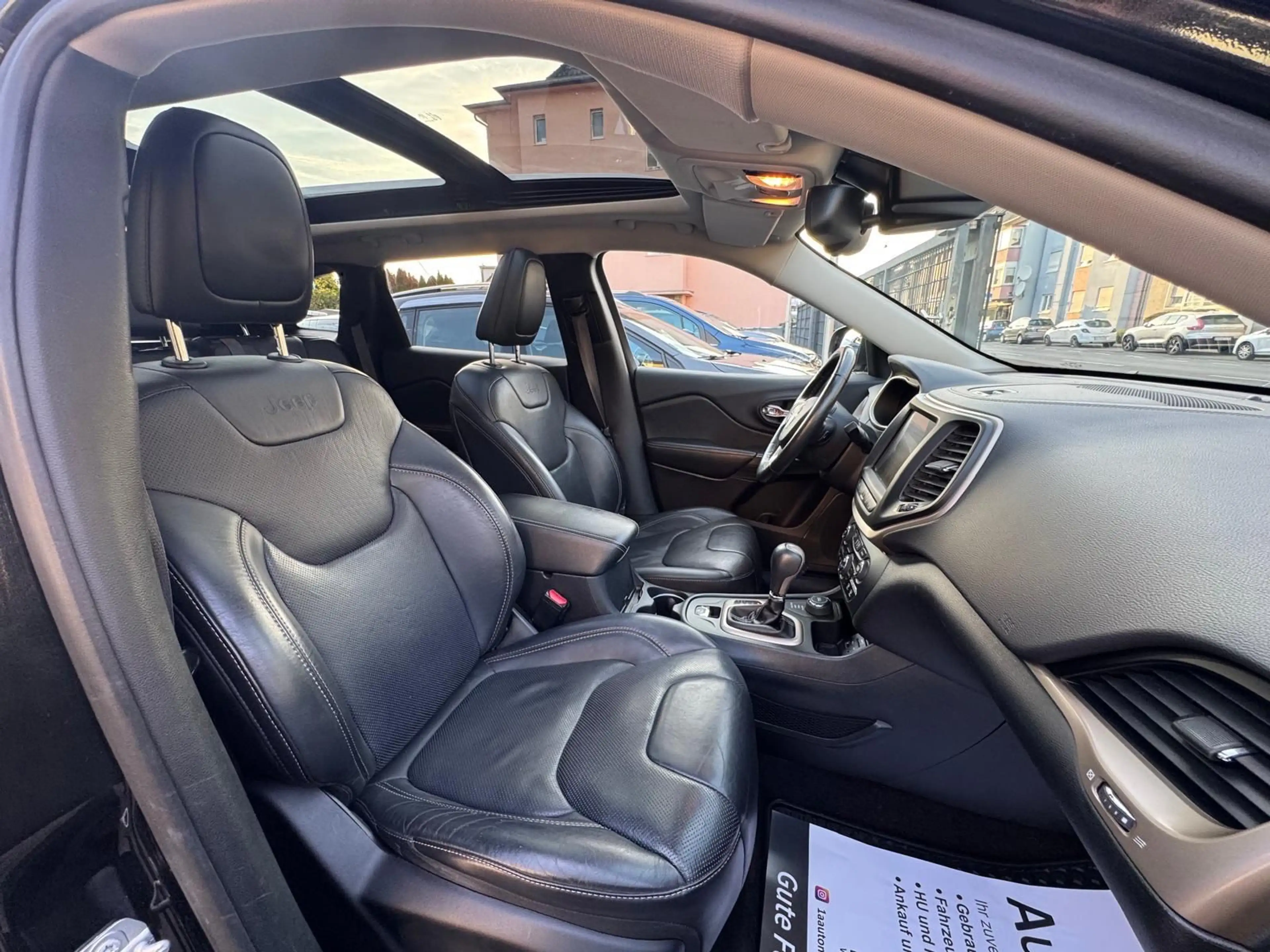 Jeep Cherokee Limited 4WD*NAVI*ACC*KAM*DAB*PANO*AHK — photo 16