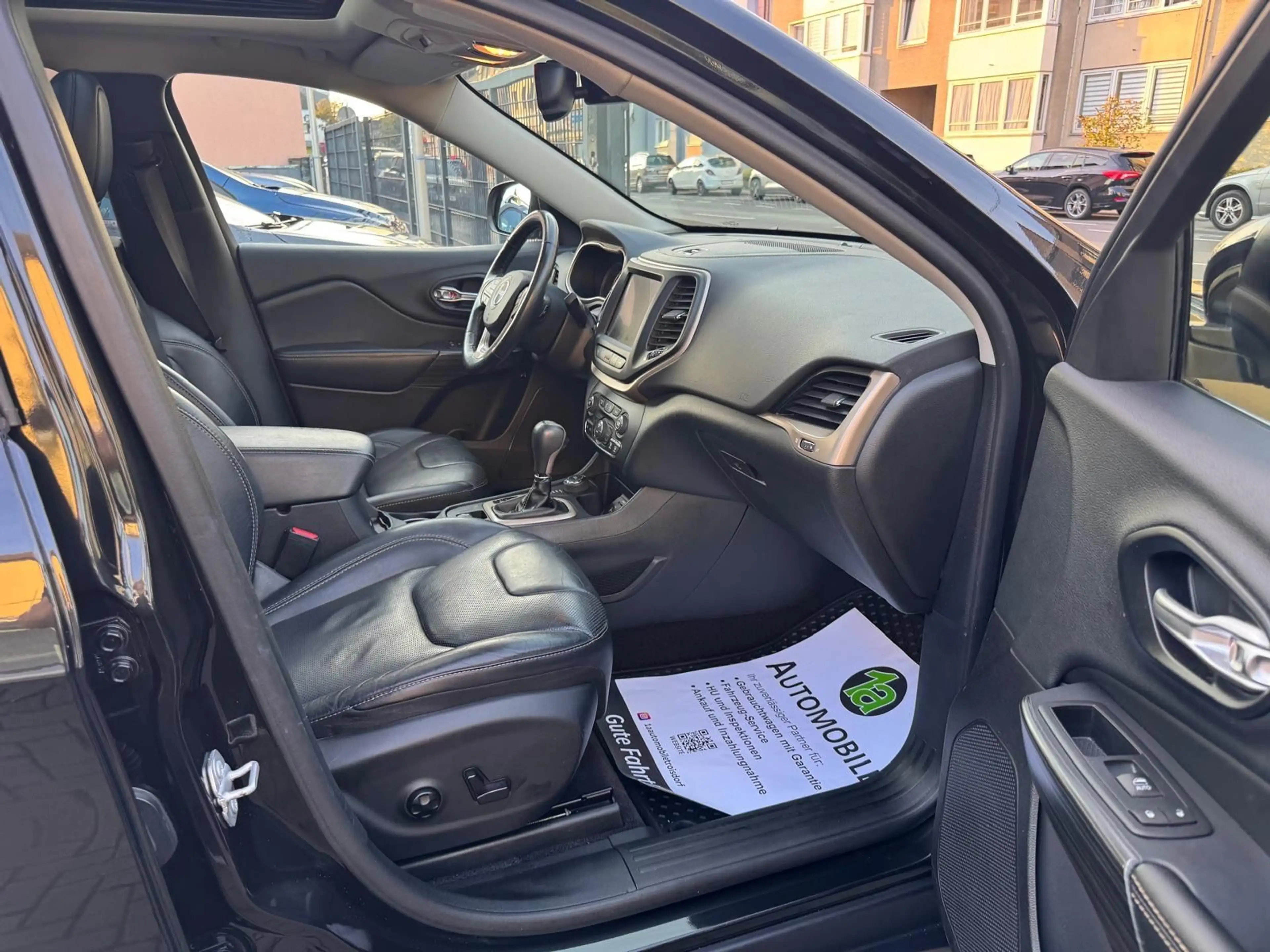 Jeep Cherokee Limited 4WD*NAVI*ACC*KAM*DAB*PANO*AHK — photo 15