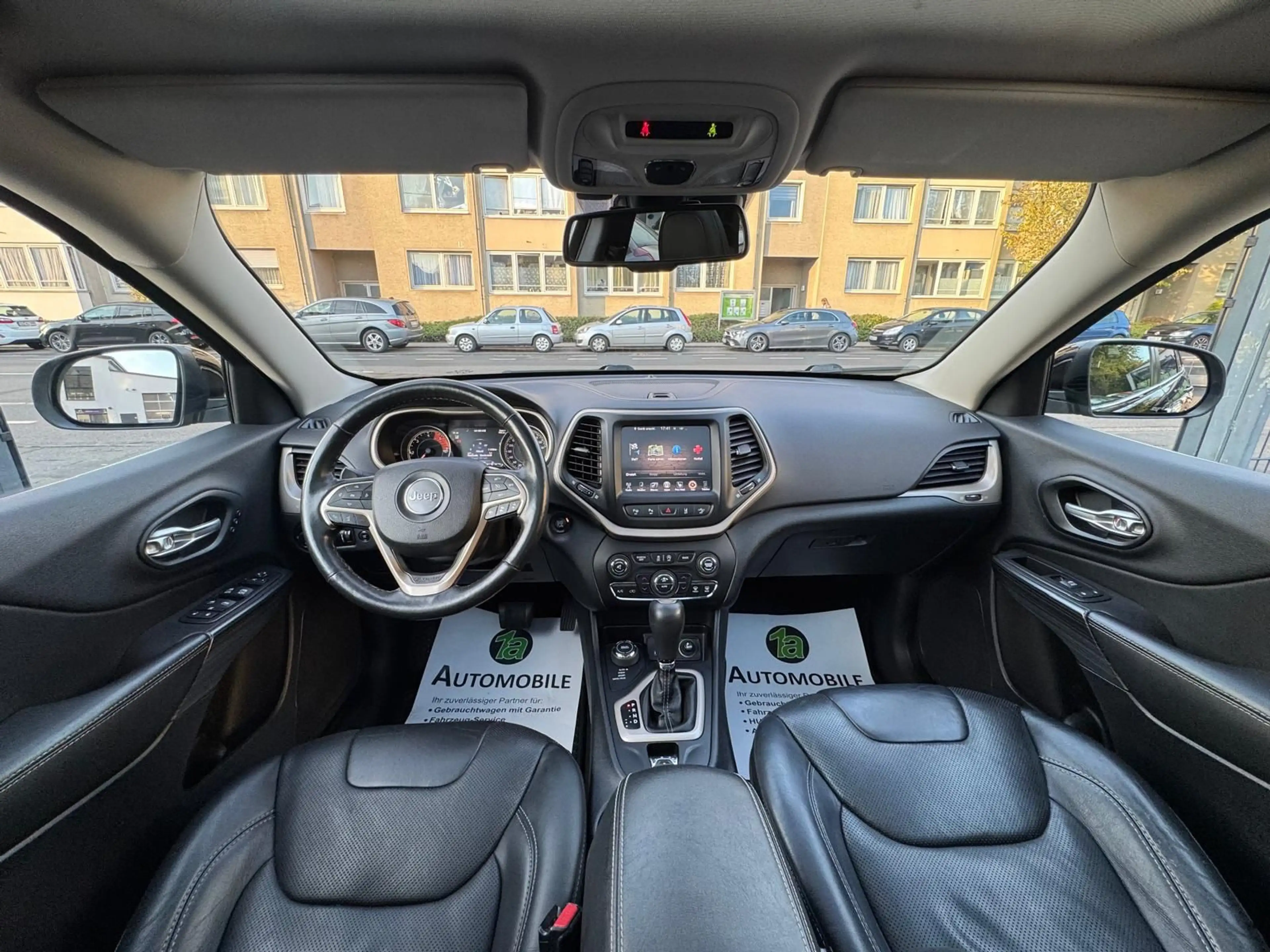 Jeep Cherokee Limited 4WD*NAVI*ACC*KAM*DAB*PANO*AHK — photo 10