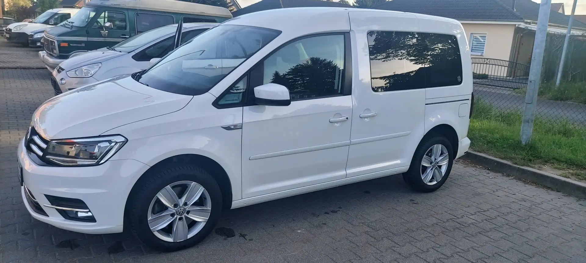 Volkswagen Caddy Caddy TDI BMT 2.0 TDI (5-Si.) Generation Four Weiß - 2