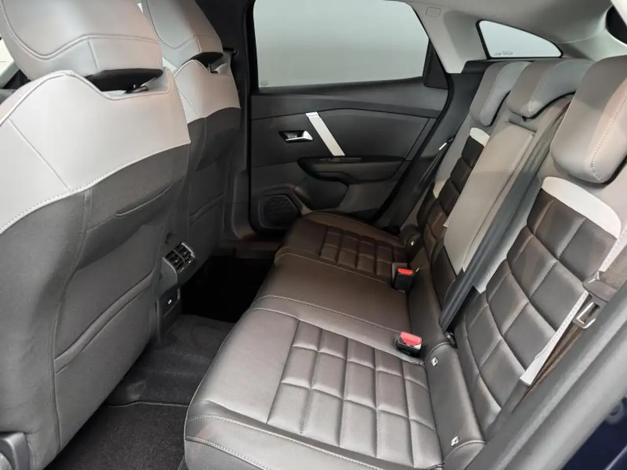 Citroen C4 2026 — фото 12