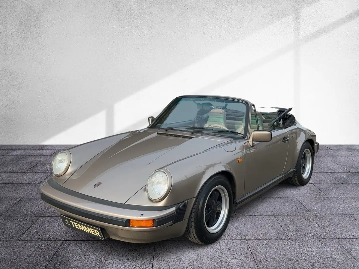 Porsche 911 SC 3.2 Cabrio Wertgutachten Klima Silber - 2