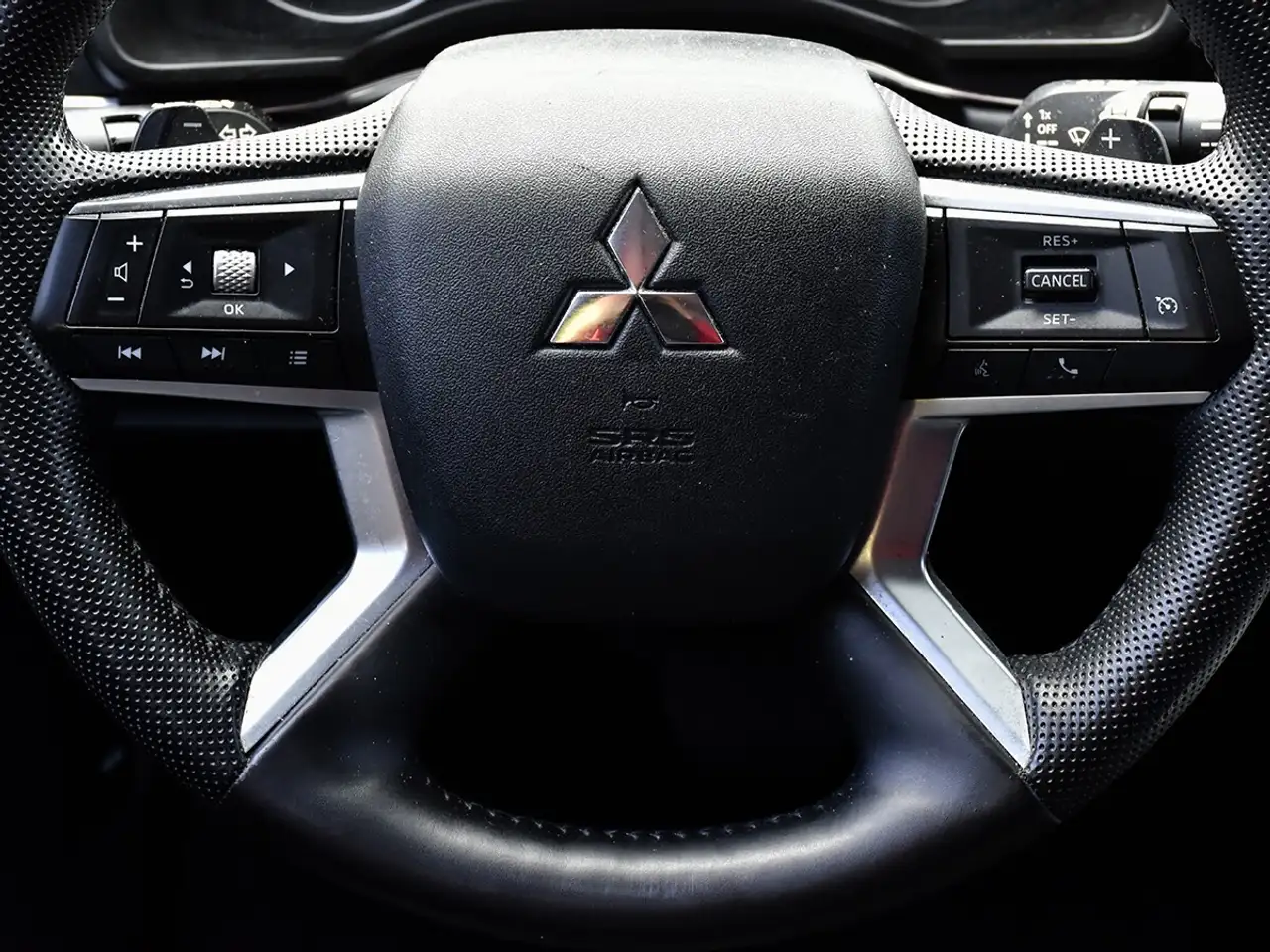 Mitsubishi Outlander снимка Mitsubishi Outlander
