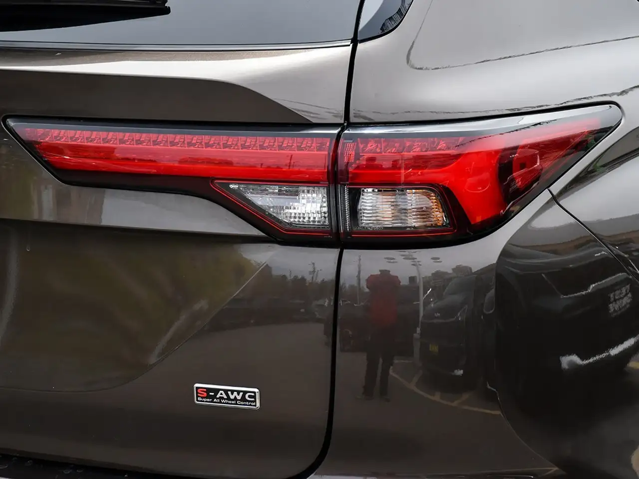 Mitsubishi Outlander снимка Mitsubishi Outlander