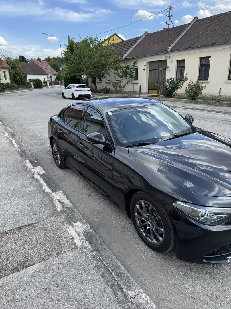 Alfa Romeo Giulia Basis - 2