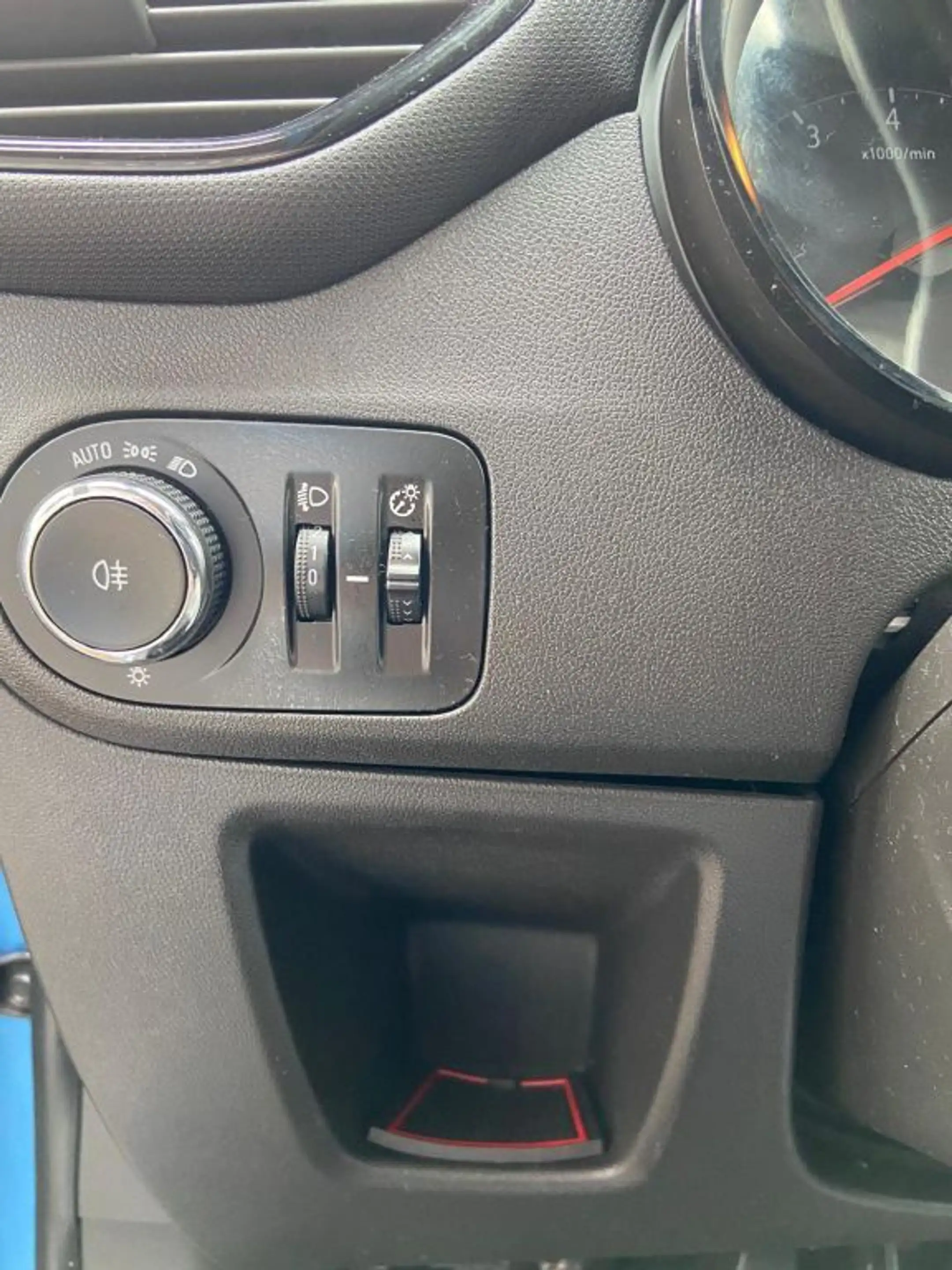 Opel Crossland X 1.2 Start/Stop Edition — photo 12