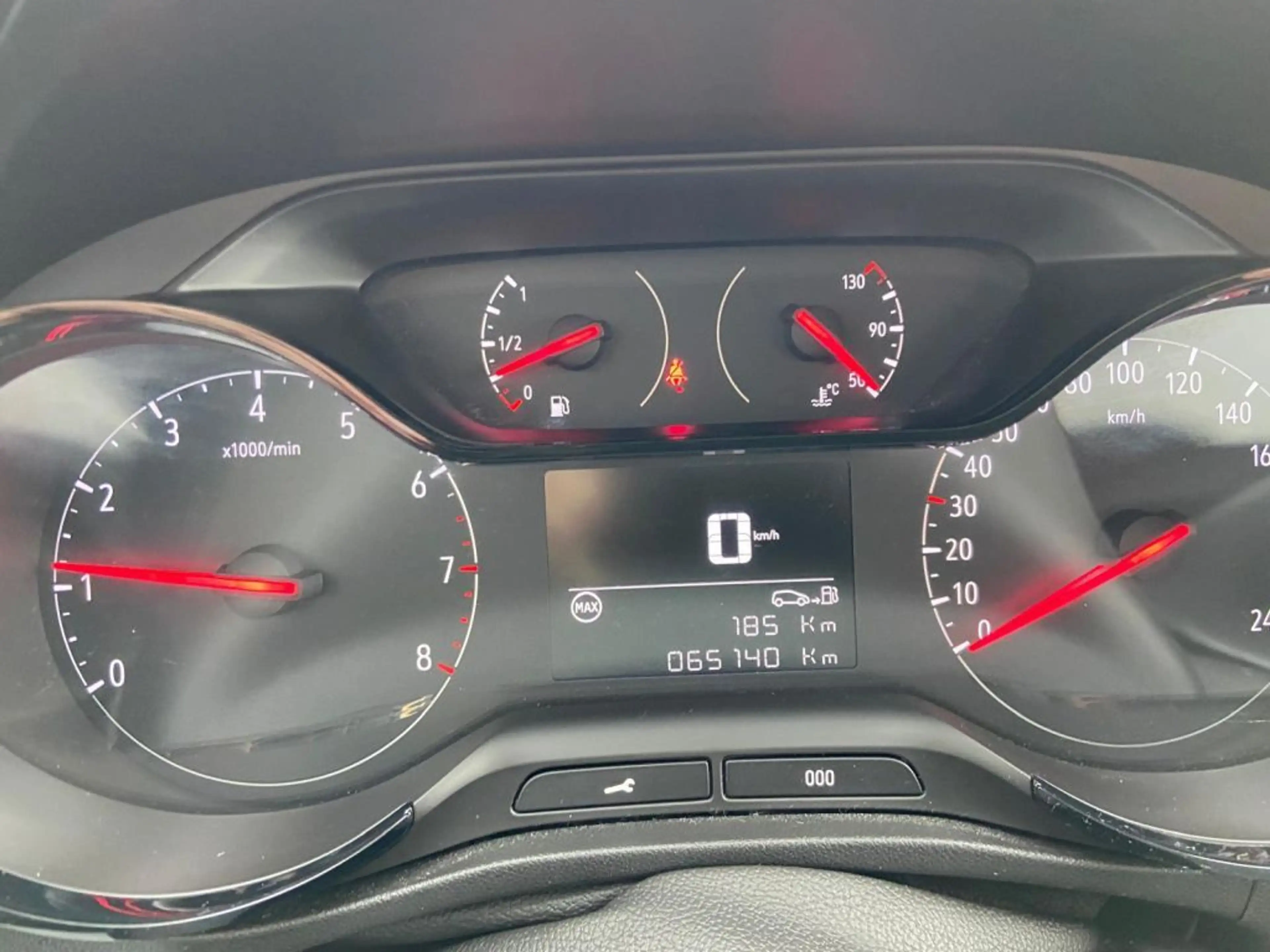 Opel Crossland X 1.2 Start/Stop Edition — photo 11