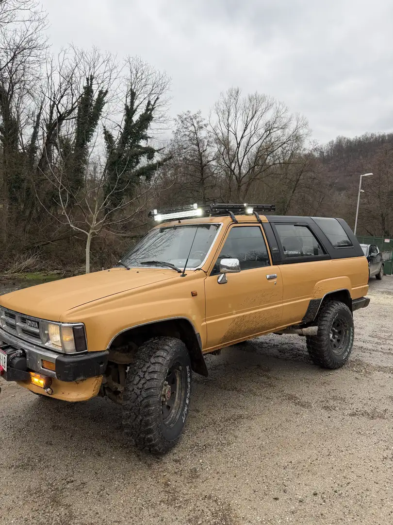 Toyota 4-Runner 1st Gen Gelb - 1