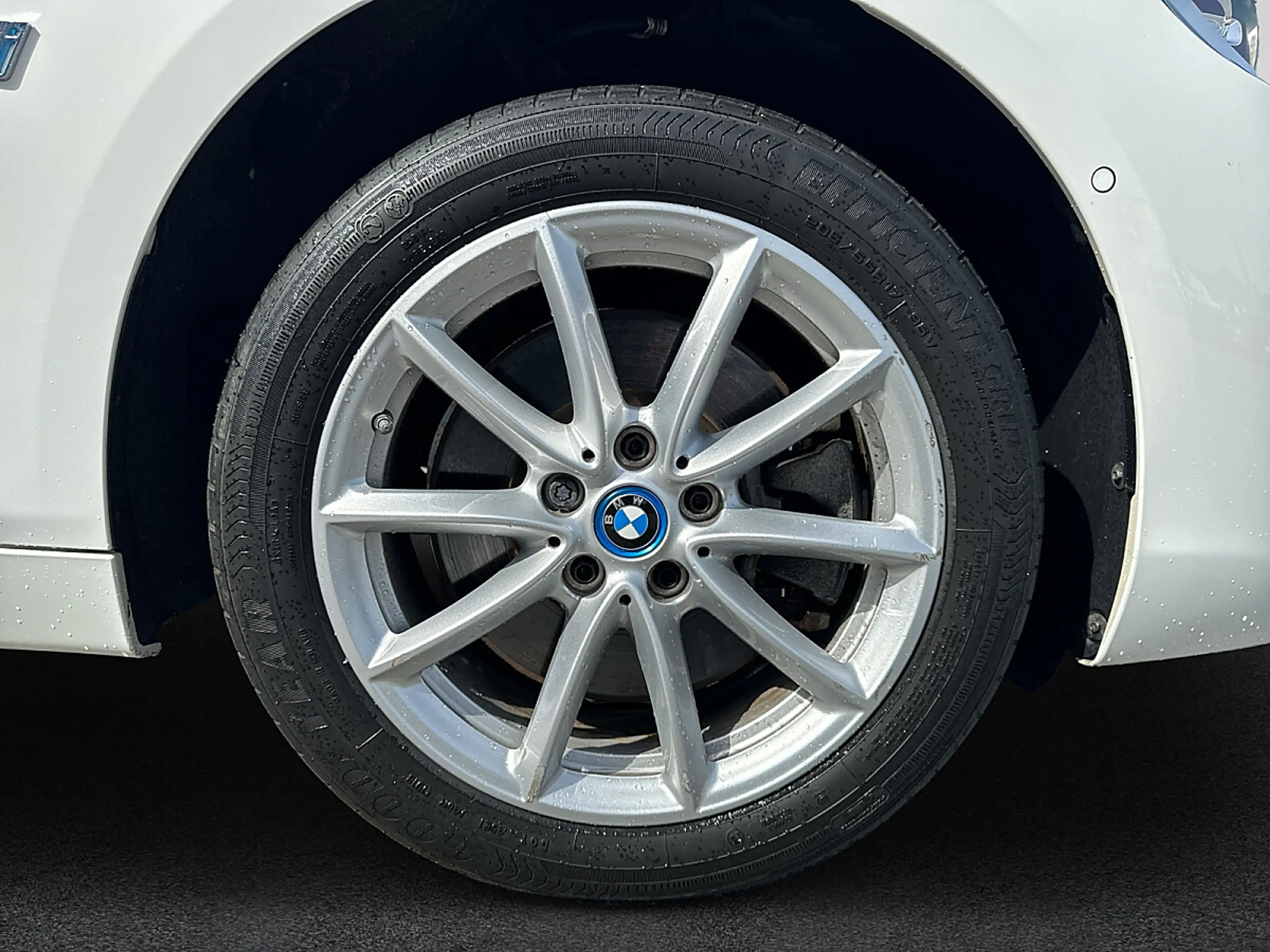 BMW 225 xe PHEV iPerf. Active Tourer Aut. ALLRAD*Navi* — photo 4
