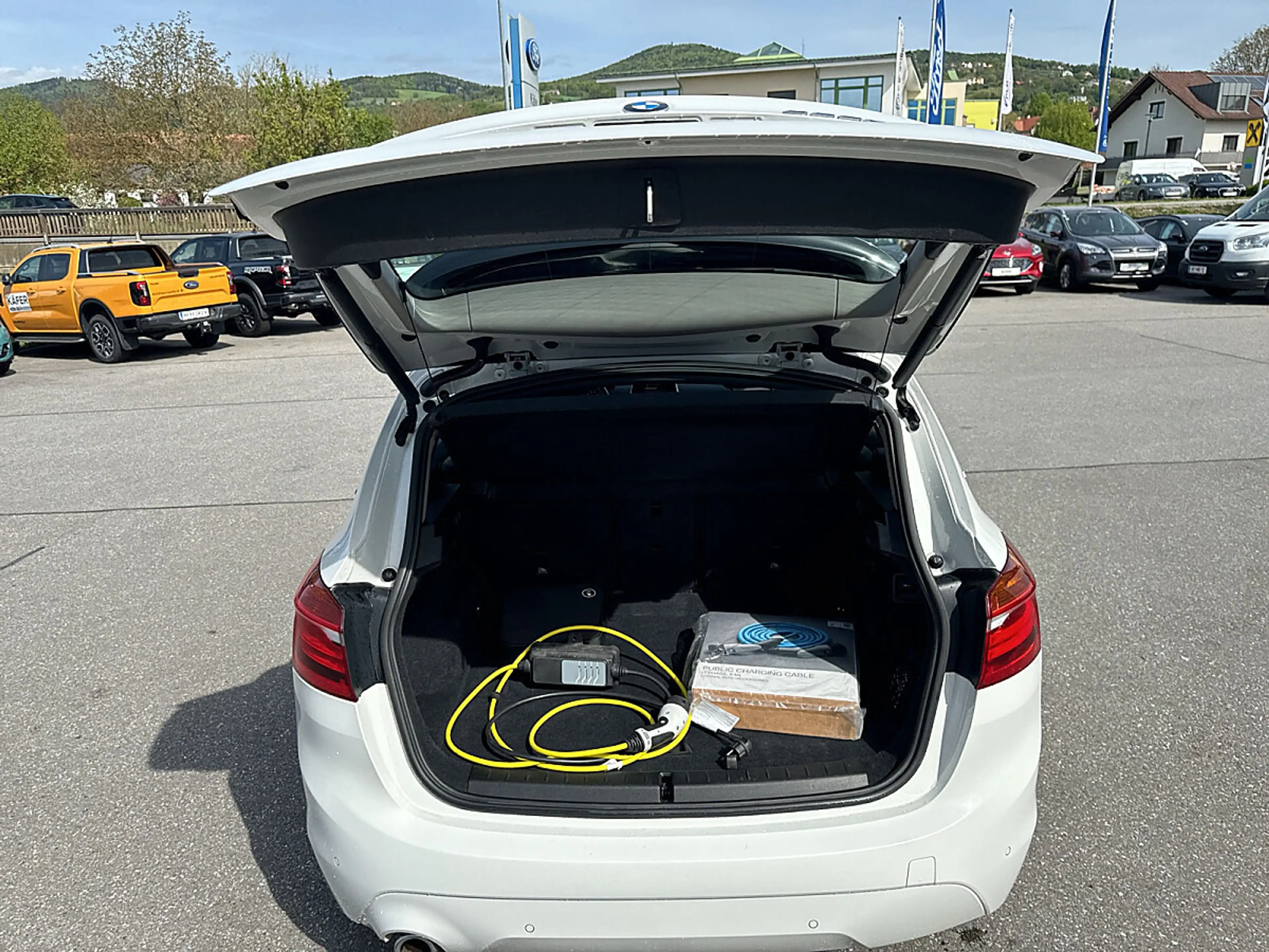 BMW 225 xe PHEV iPerf. Active Tourer Aut. ALLRAD*Navi* — photo 13