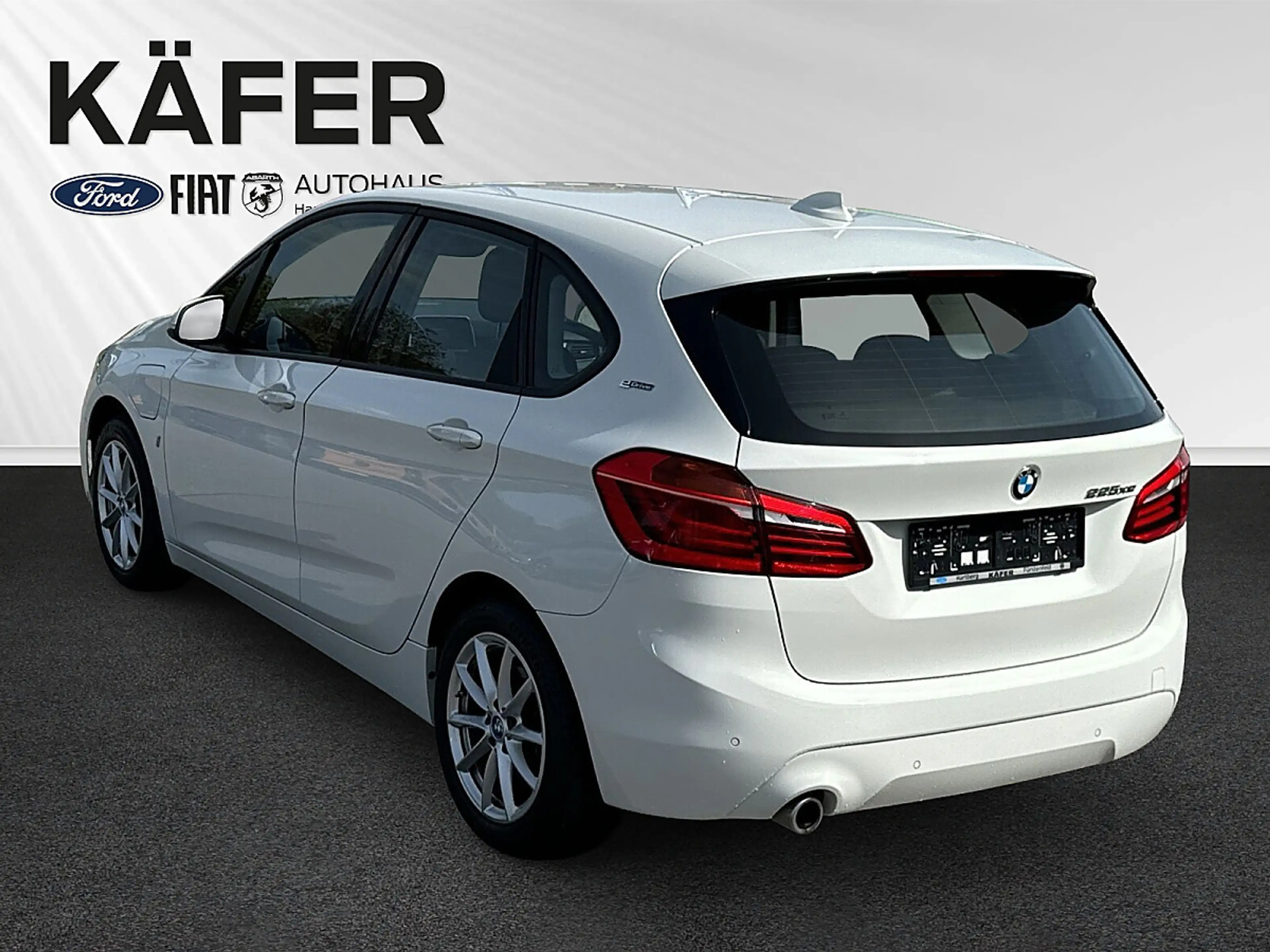 BMW 225 xe PHEV iPerf. Active Tourer Aut. ALLRAD*Navi* — photo 8