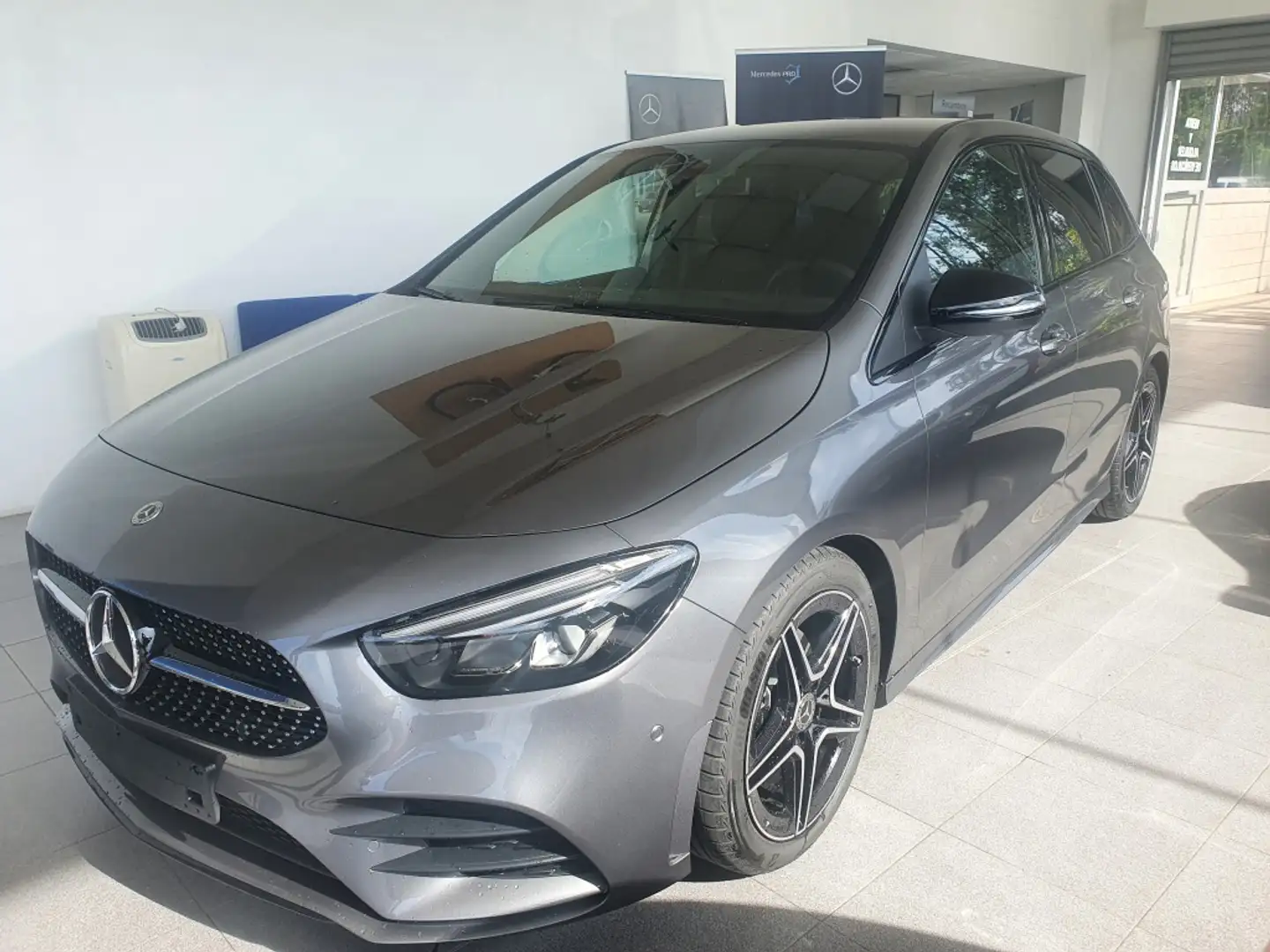 Mercedes-Benz B 220 220d Gris - 2