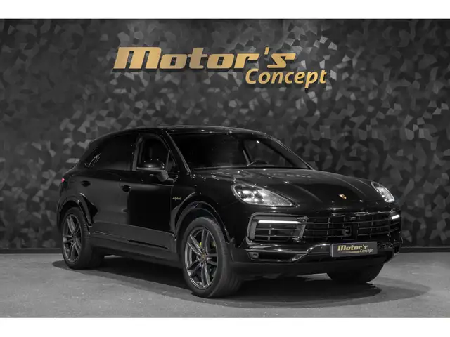 Porsche Cayenne view 6