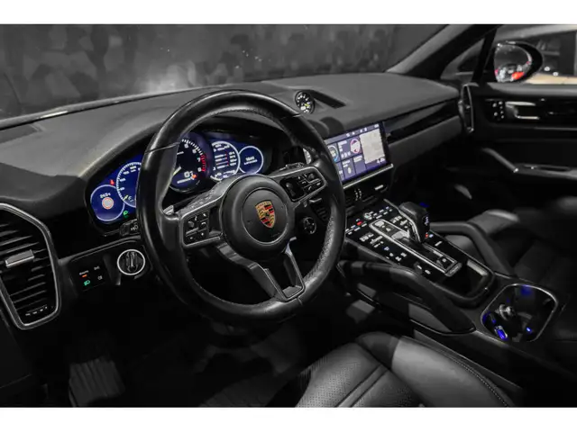 Porsche Cayenne view 9