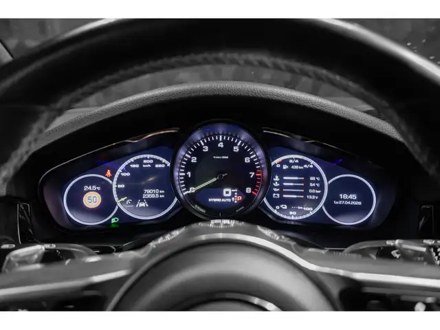 Porsche Cayenne view 15