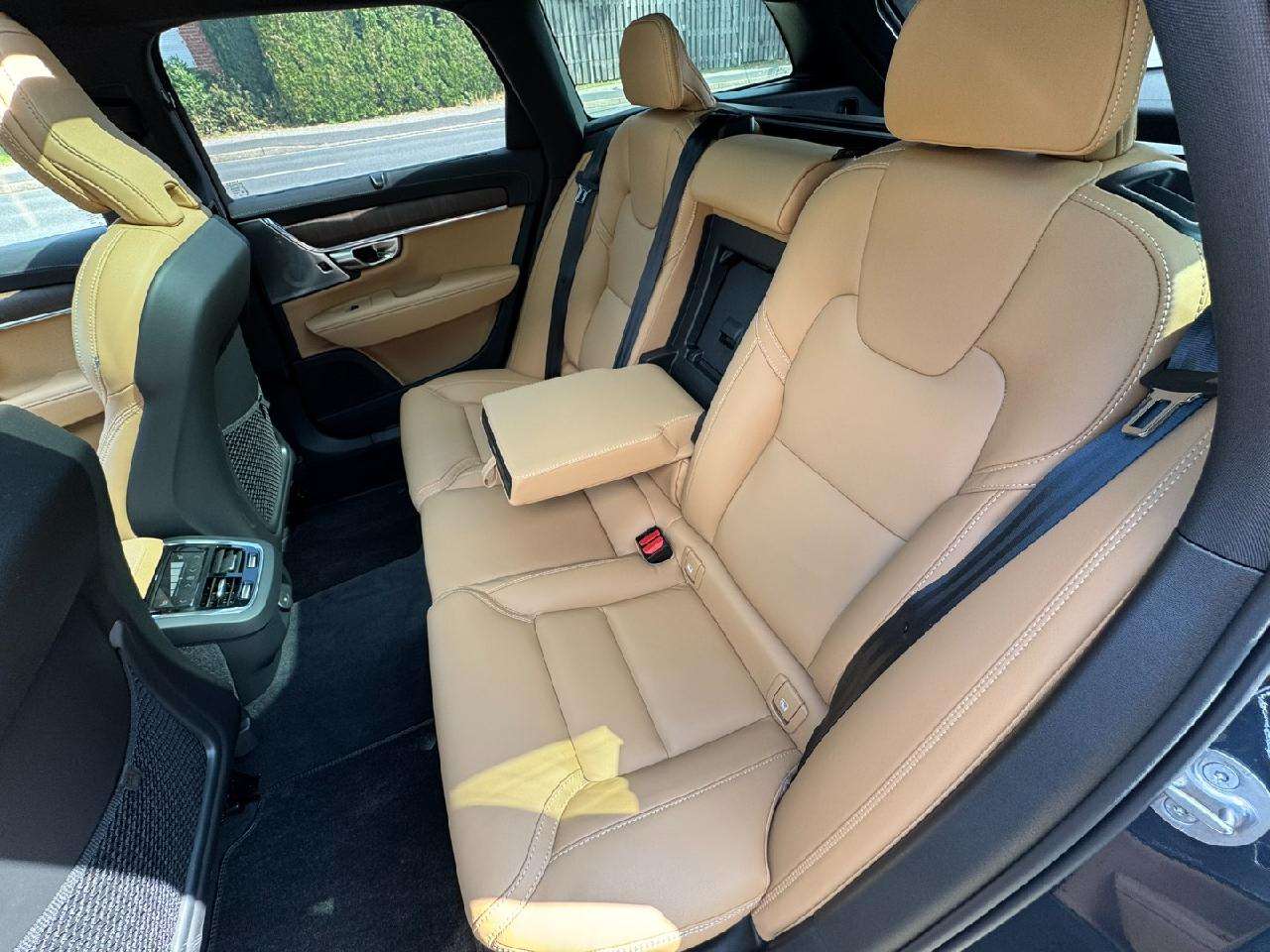 Volvo V90