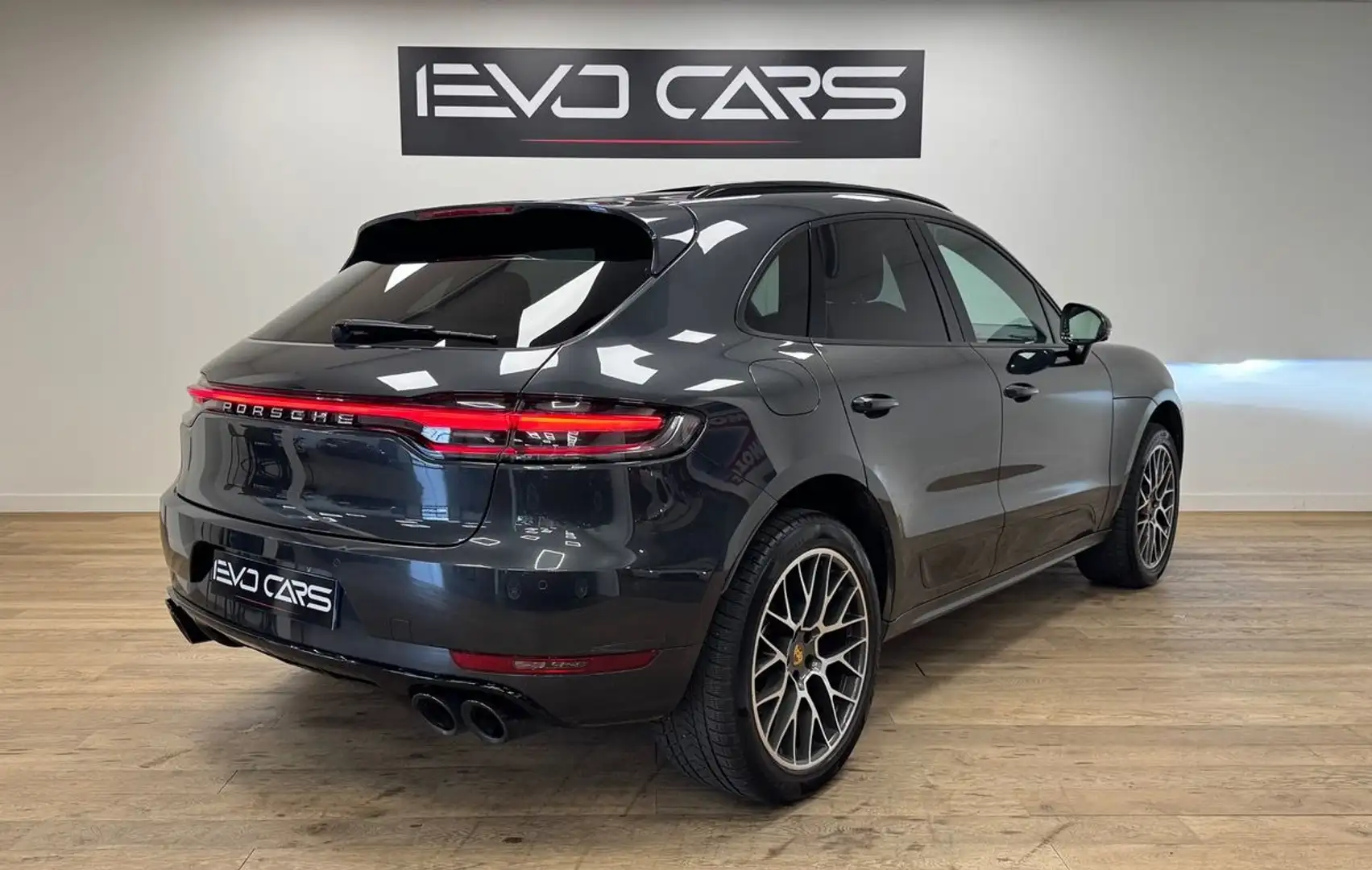 Porsche Macan 2.0 245 ch PDK Suivi / Sièges 18 positions / Caméra 360° / Bose Grau - 2