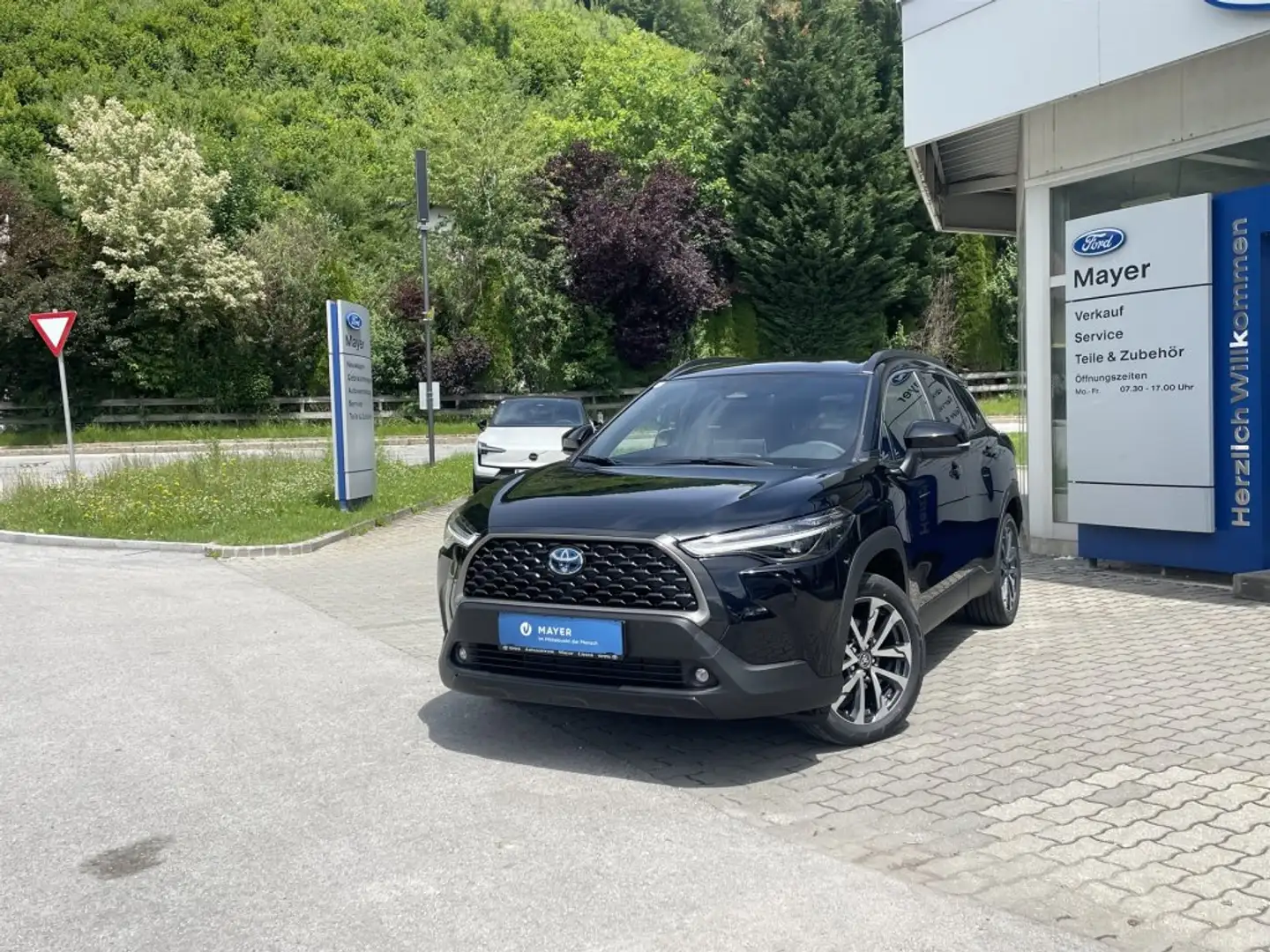 Toyota Corolla Cross 2,0 Hybrid Active Drive AWD Negro - 1