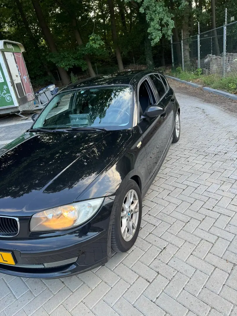 BMW 116 116 116i High Executive crna - 1