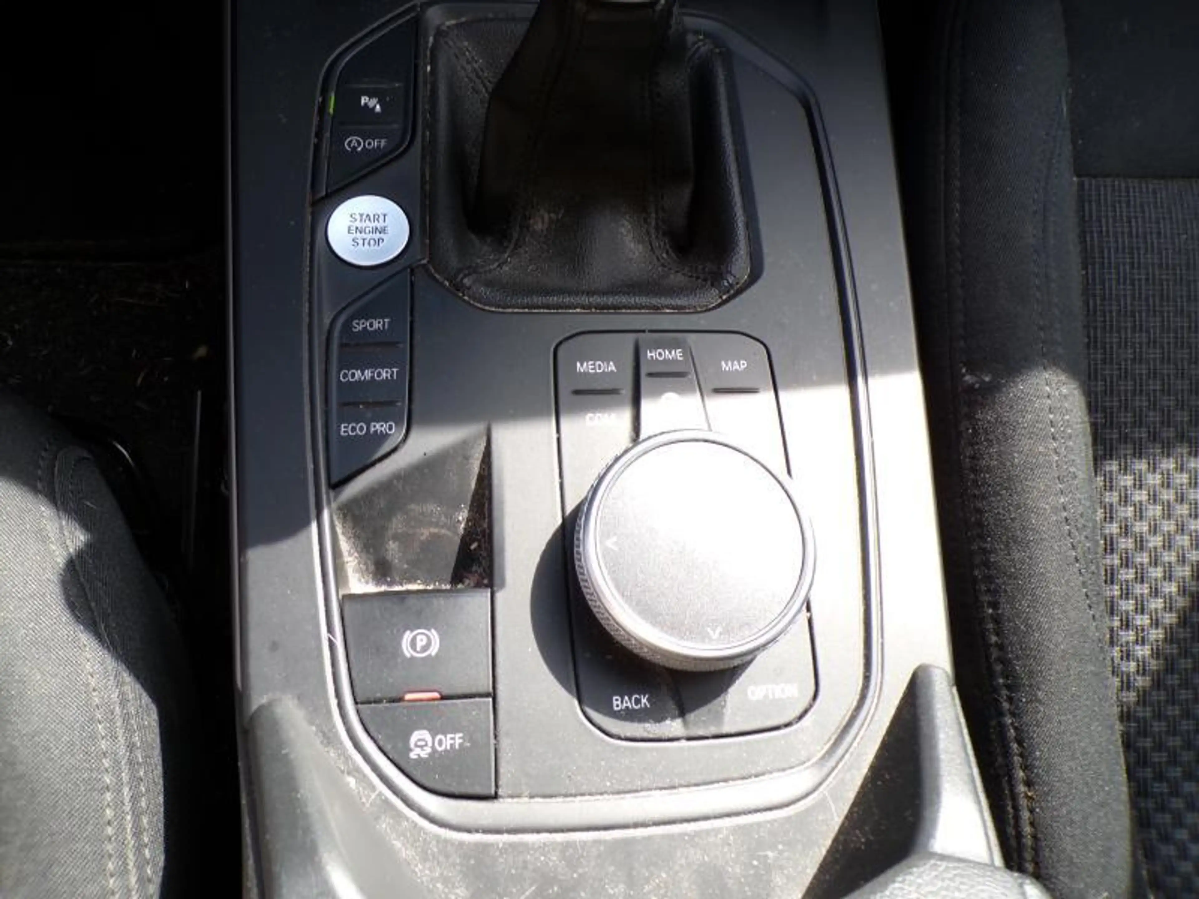 BMW 116 1.5D 115cv noir 10/19 Airco GPS Capteurs Cruise — photo 9