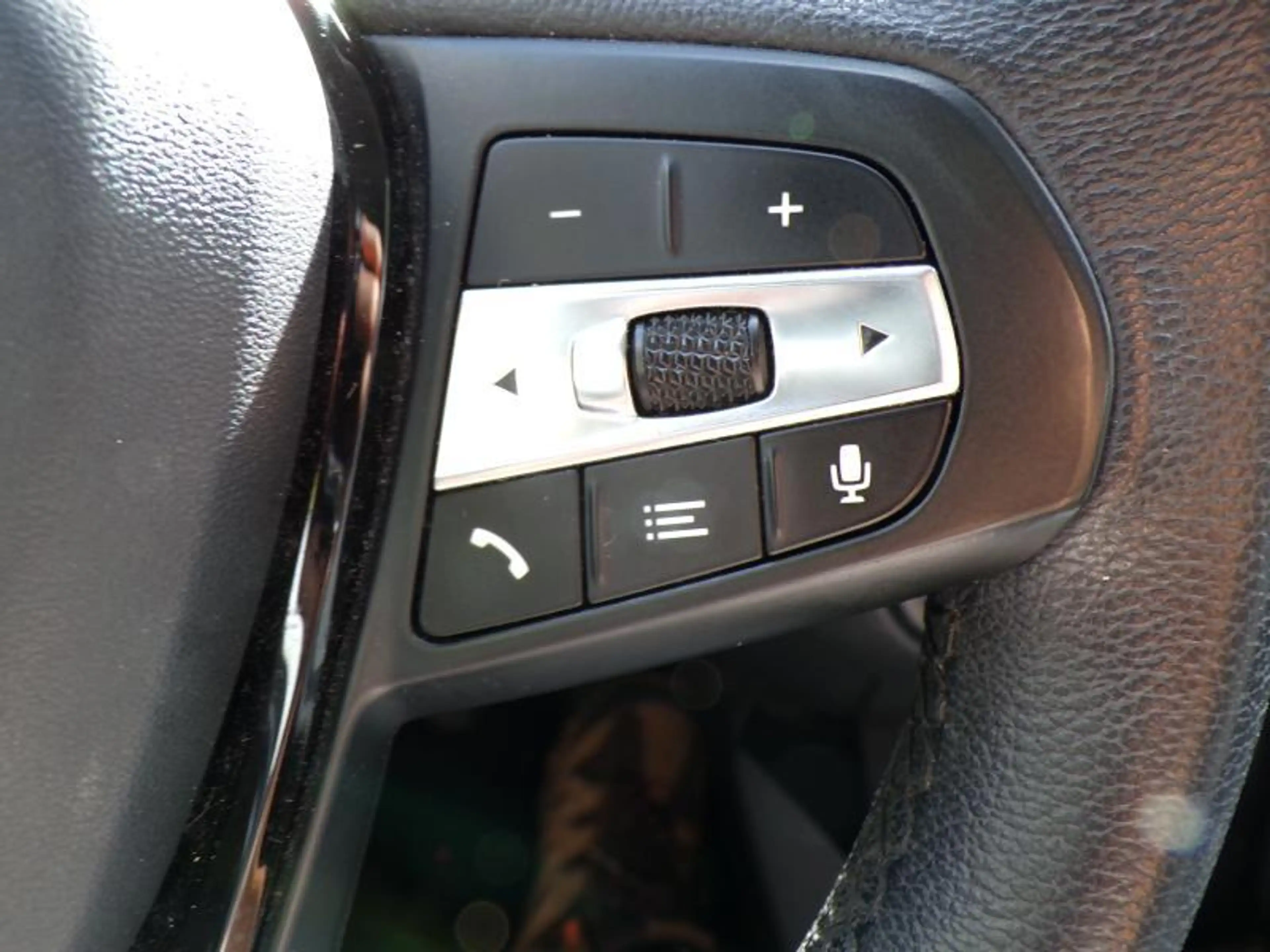 BMW 116 1.5D 115cv noir 10/19 Airco GPS Capteurs Cruise — photo 11