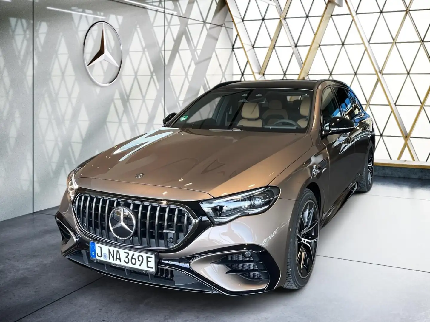 Mercedes-Benz E 53 AMG Hybrid 4M+ T Night*Superscreen*HUD*AHK* Braun - 1
