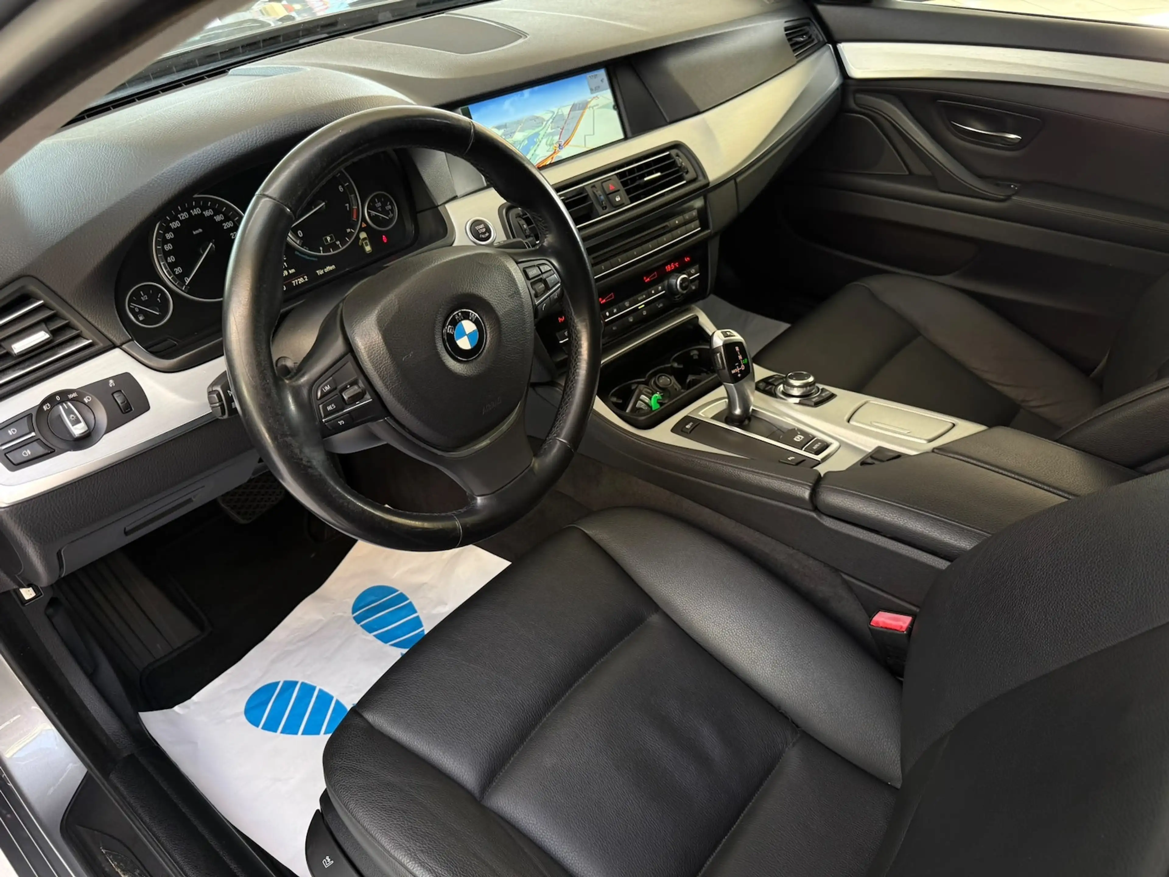 BMW 523 523i Touring Aut. Navi Sitzheiz. Xenon PDC GRA — photo 9