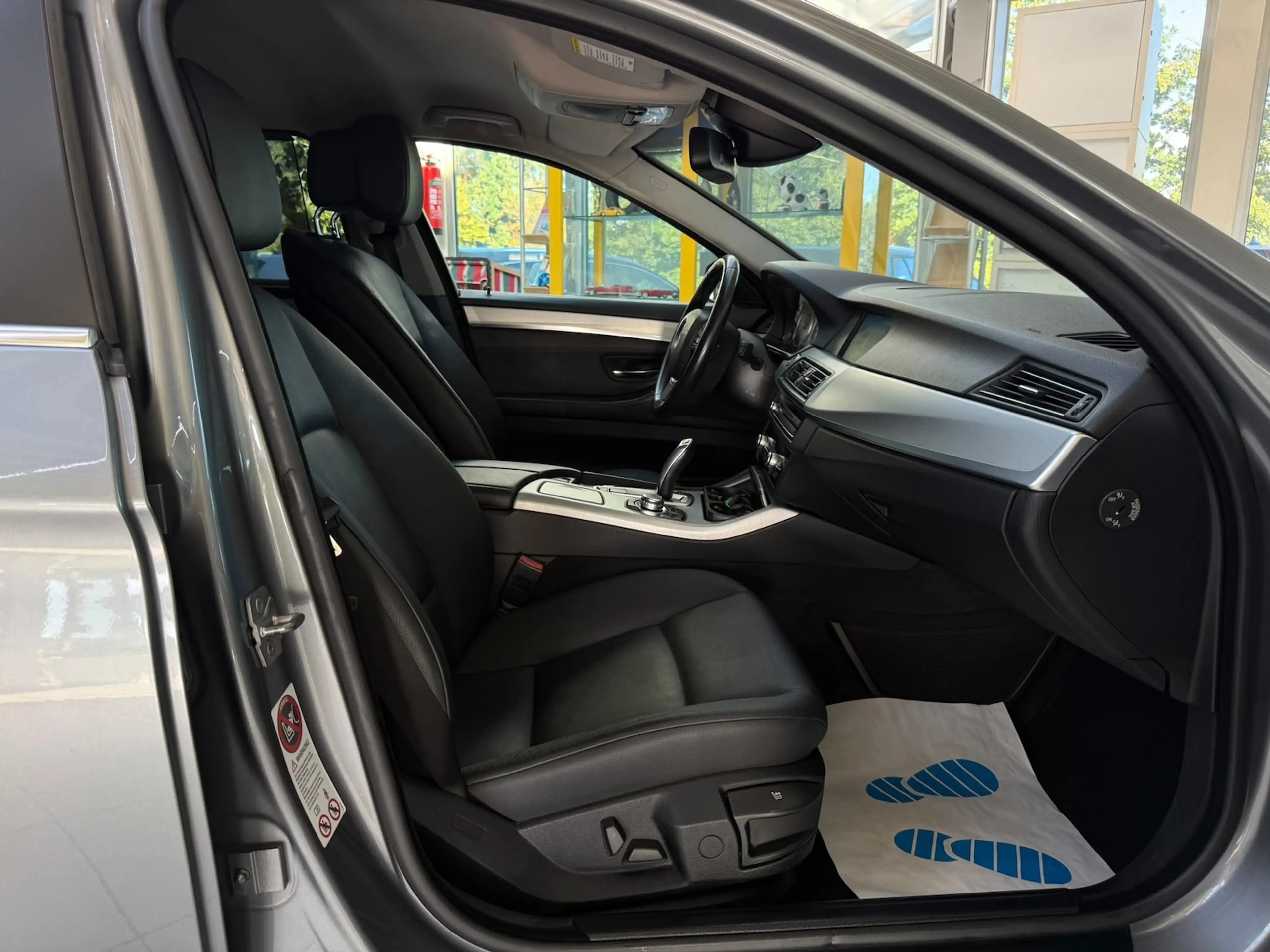 BMW 523 523i Touring Aut. Navi Sitzheiz. Xenon PDC GRA — photo 12