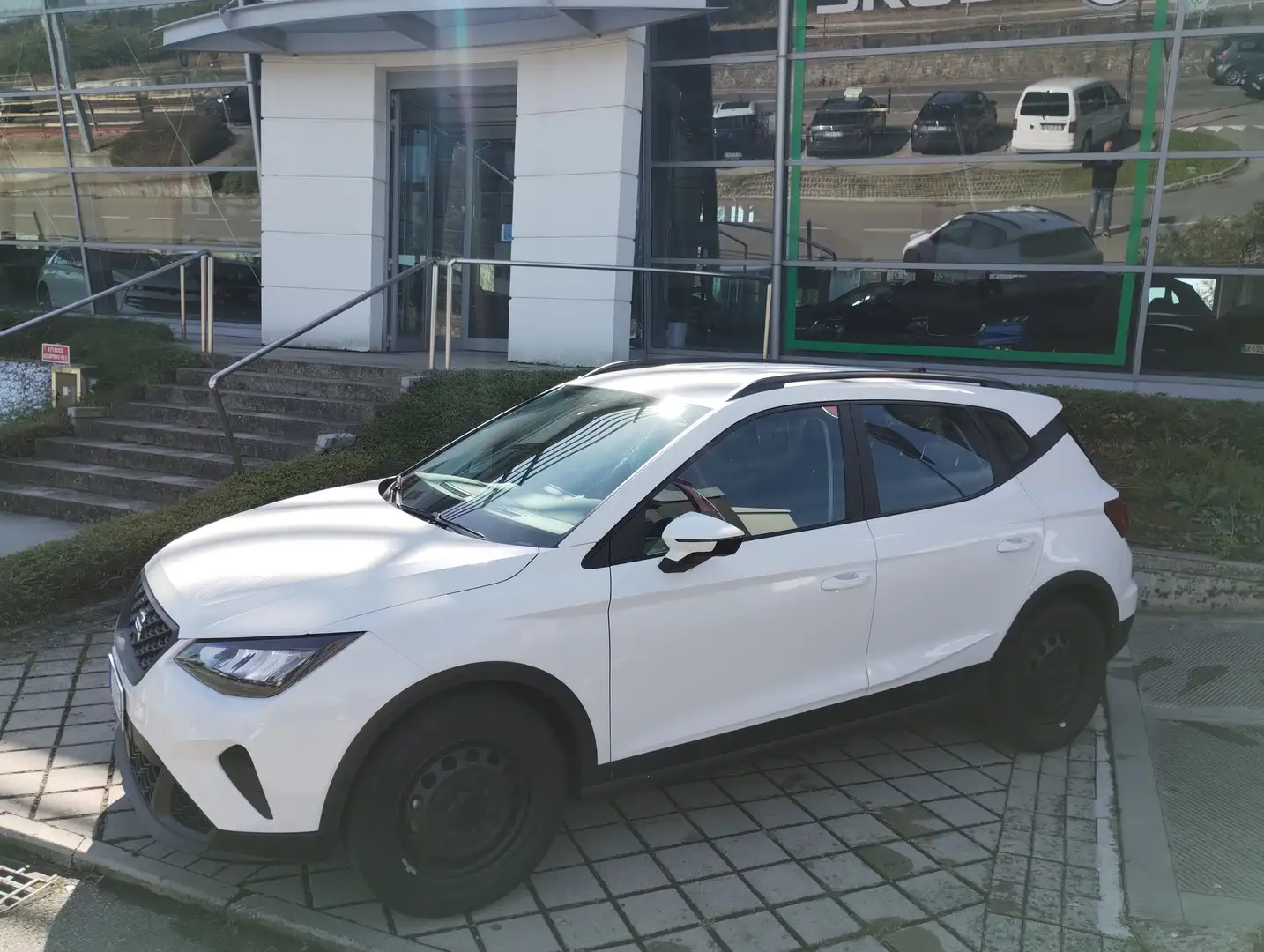 SEAT Arona Arona 1.0 ecotsi Reference 95cv Bianco - 2