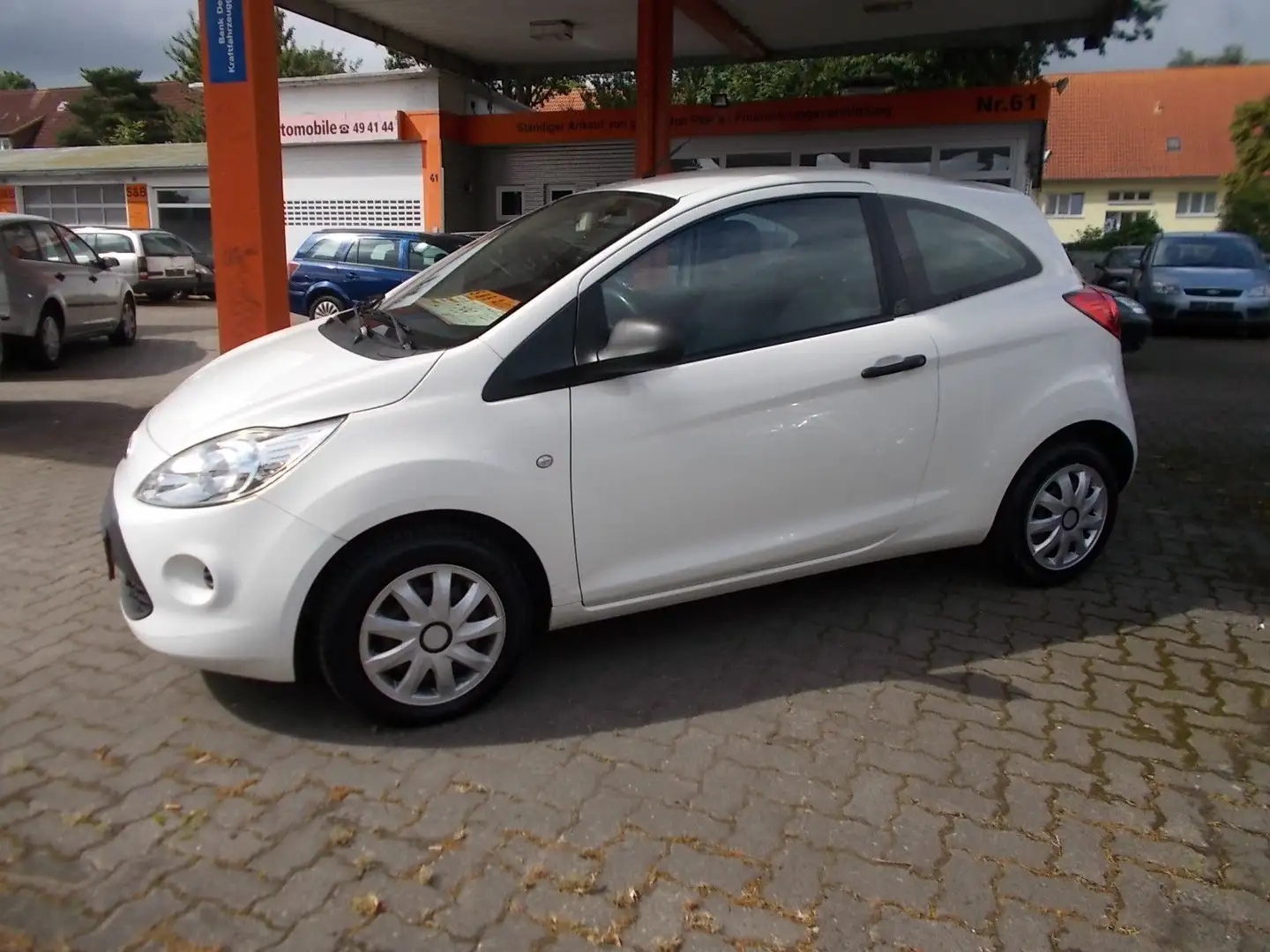 Ford Ka/Ka+ Trend WENIG KM TÜV ZR NEU Weiß - 2