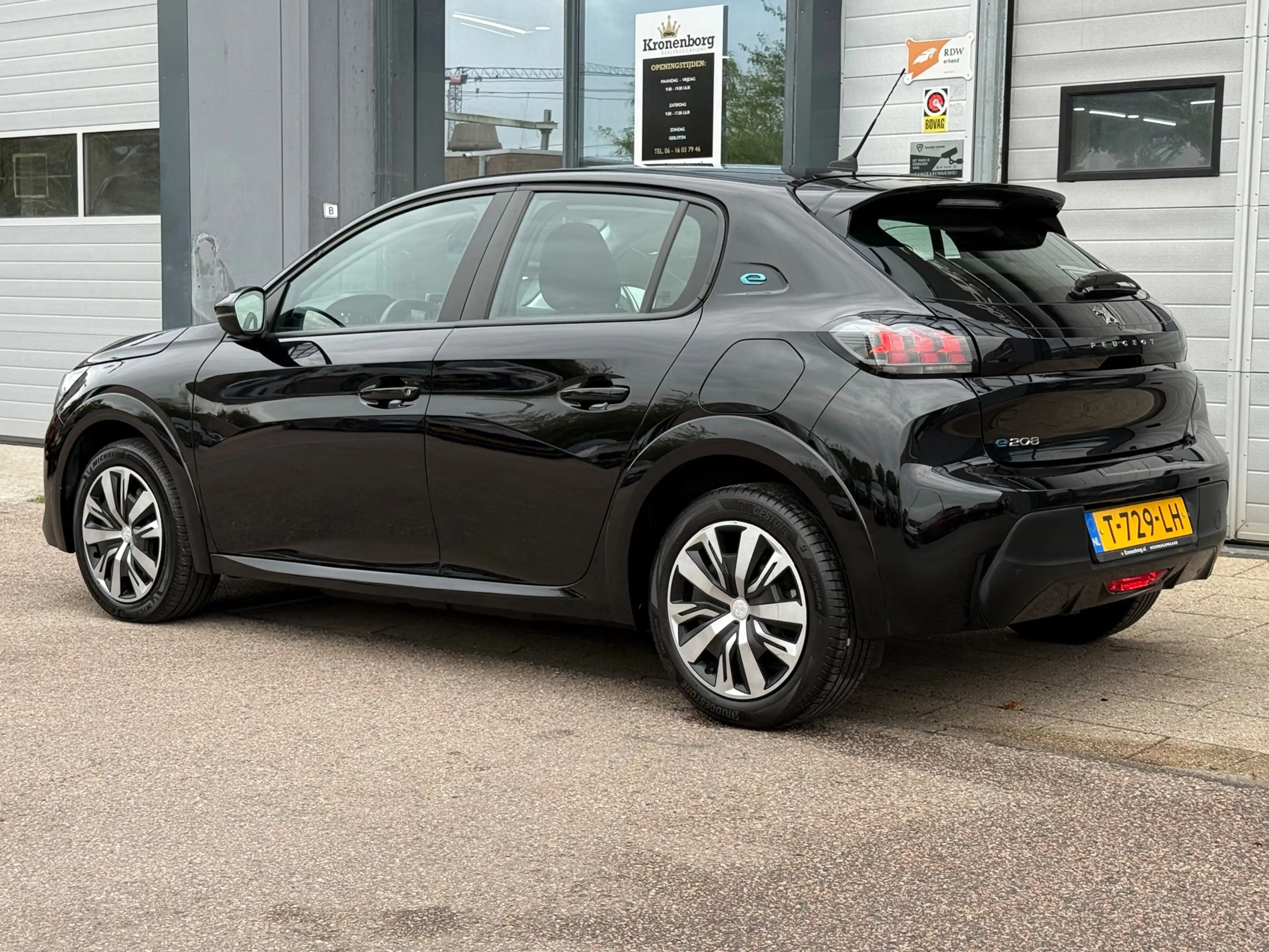 Peugeot e-208 EV Active 50 kWh| CARPLAY| CRUISE| NAP — photo 13