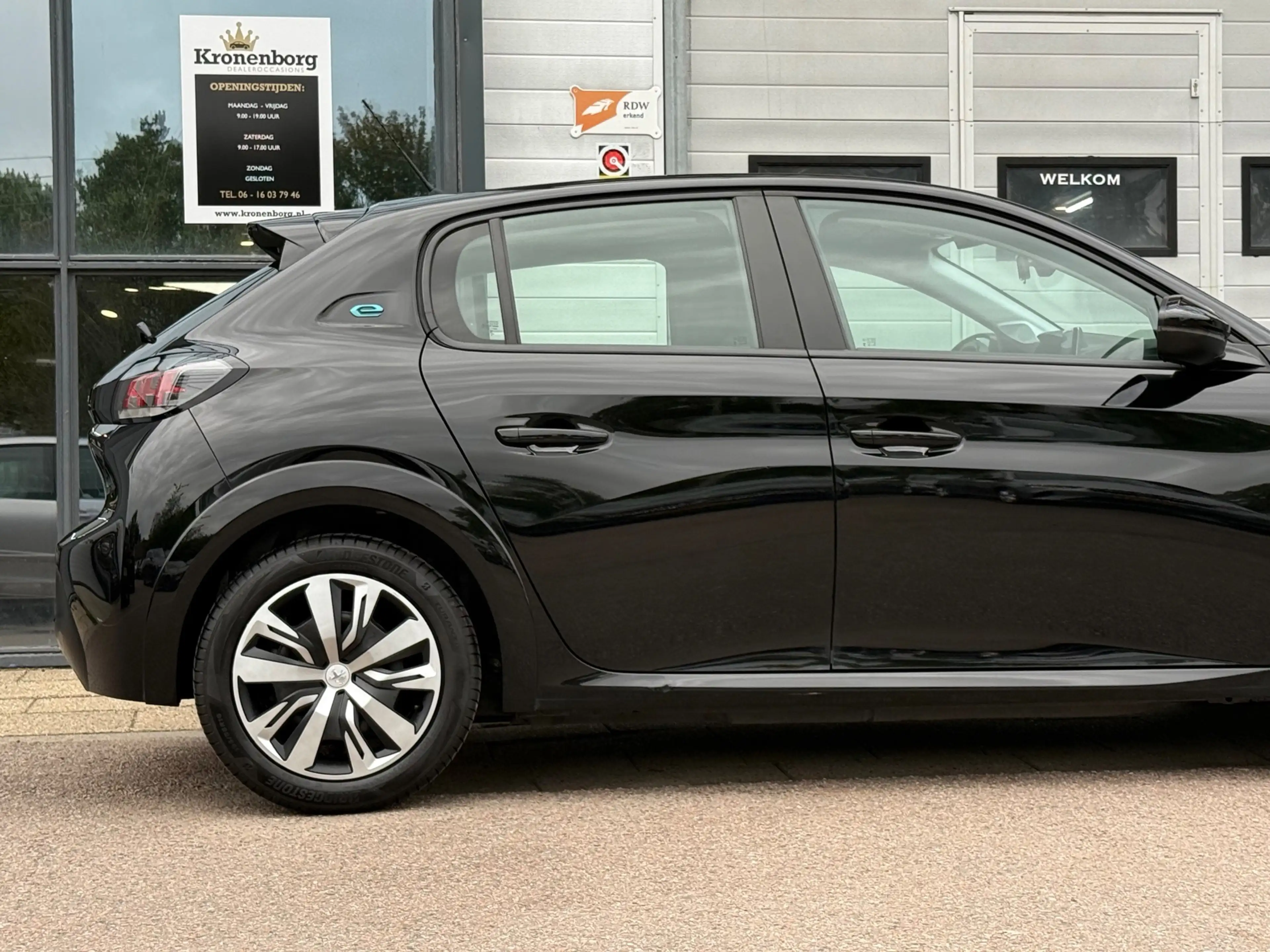 Peugeot e-208 EV Active 50 kWh| CARPLAY| CRUISE| NAP — photo 15