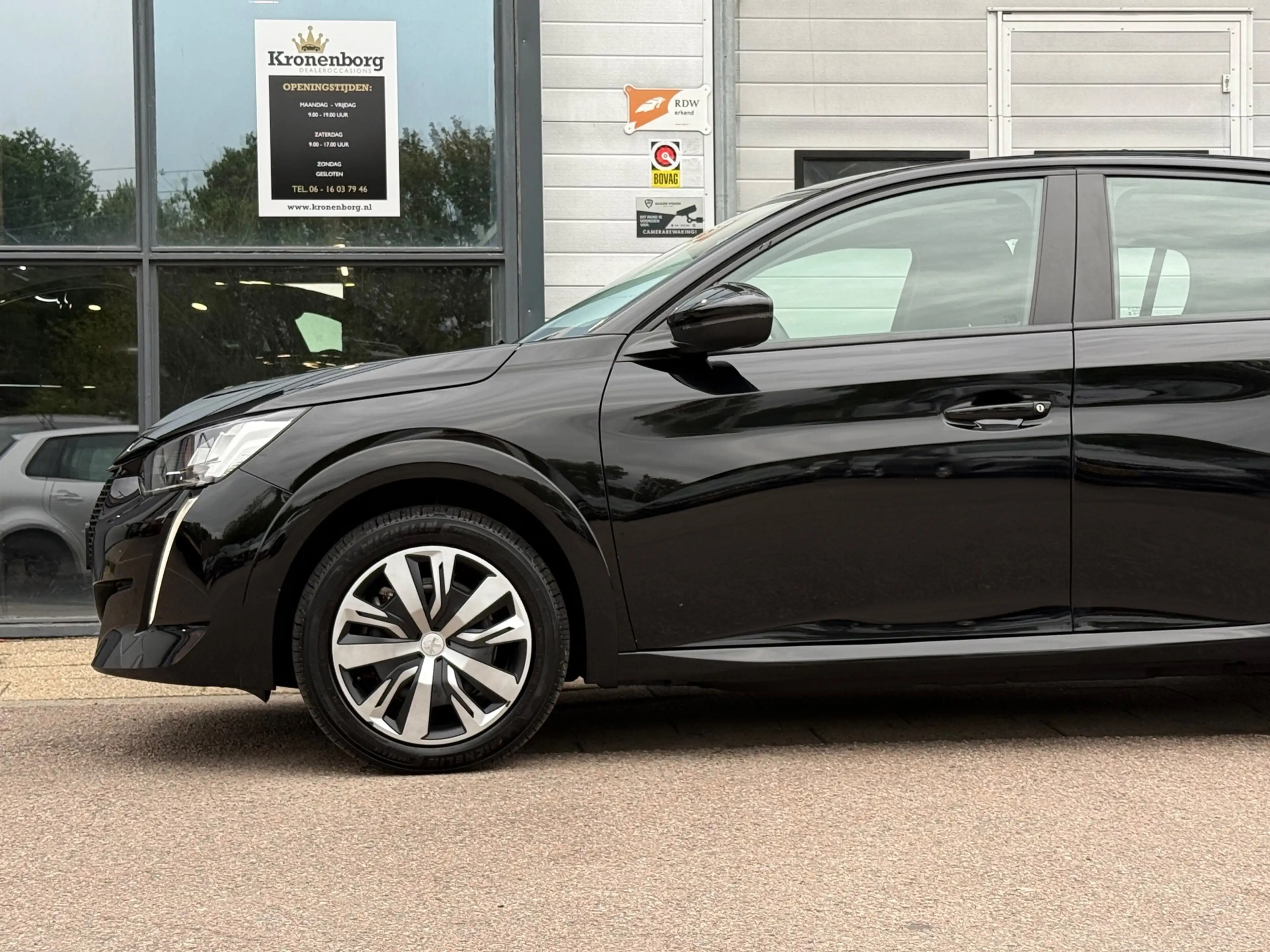 Peugeot e-208 EV Active 50 kWh| CARPLAY| CRUISE| NAP — photo 11