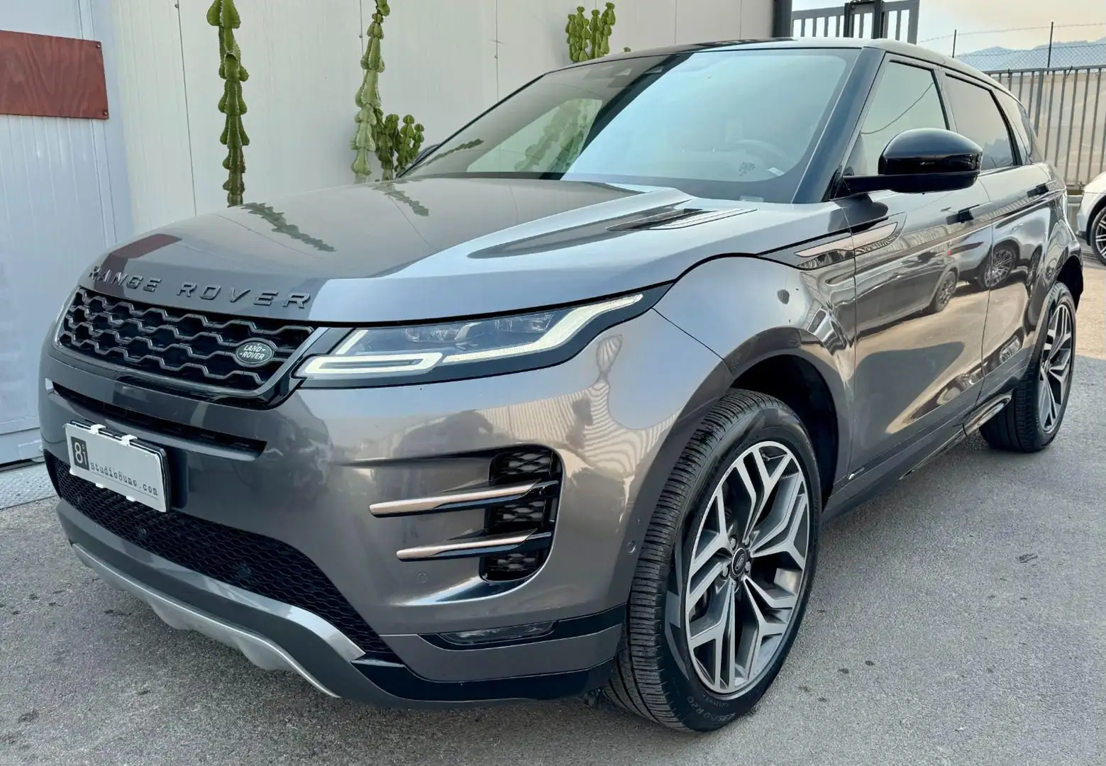 Land Rover Range Rover Evoque 2.0D I4 180 CV AWD Auto R-Dynamic SE Grigio - 1