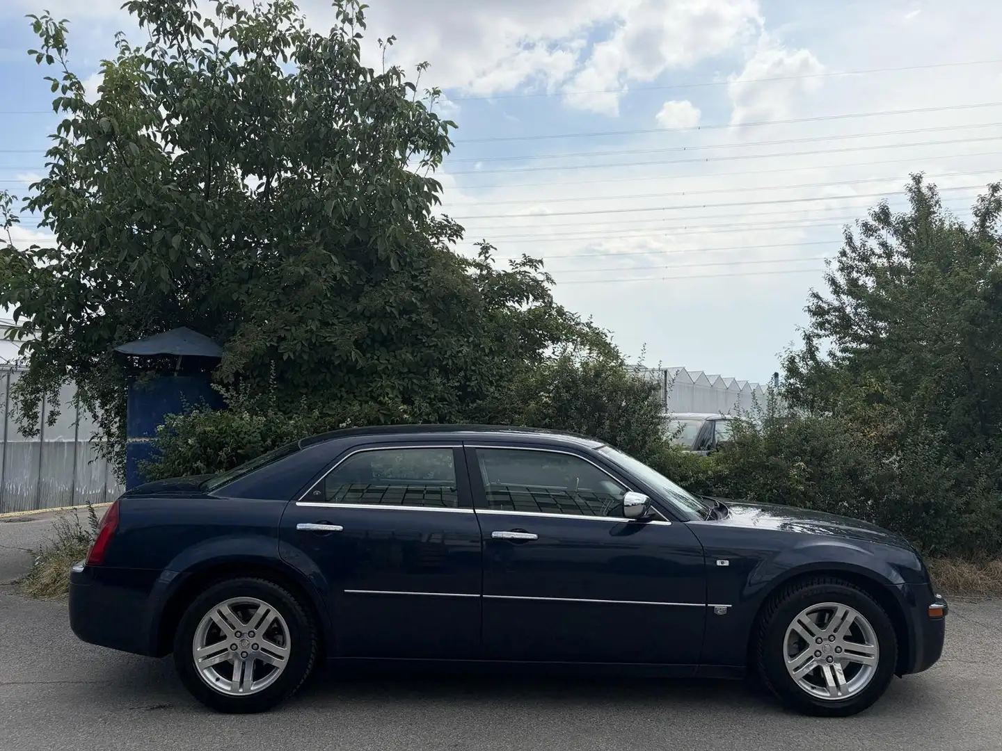 Chrysler 300C 3.5 V6 BENZIN Aut Xenon Sitzheizung Memory etc. Blau - 2