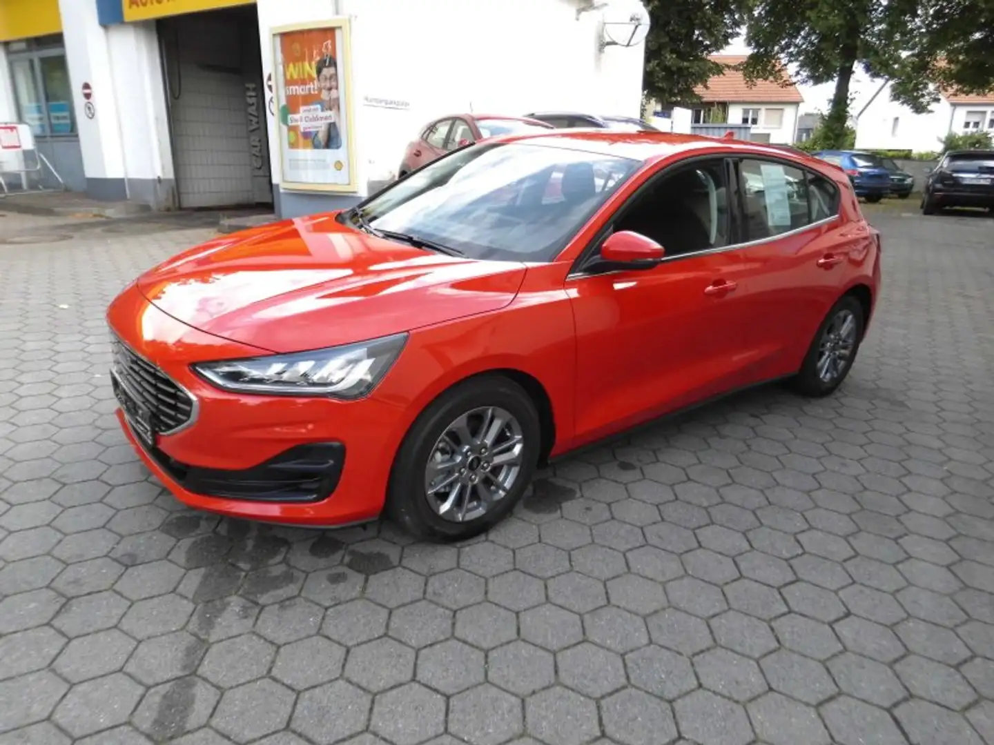 Ford Focus EcoBoost Hybrid Titanium Červená - 2