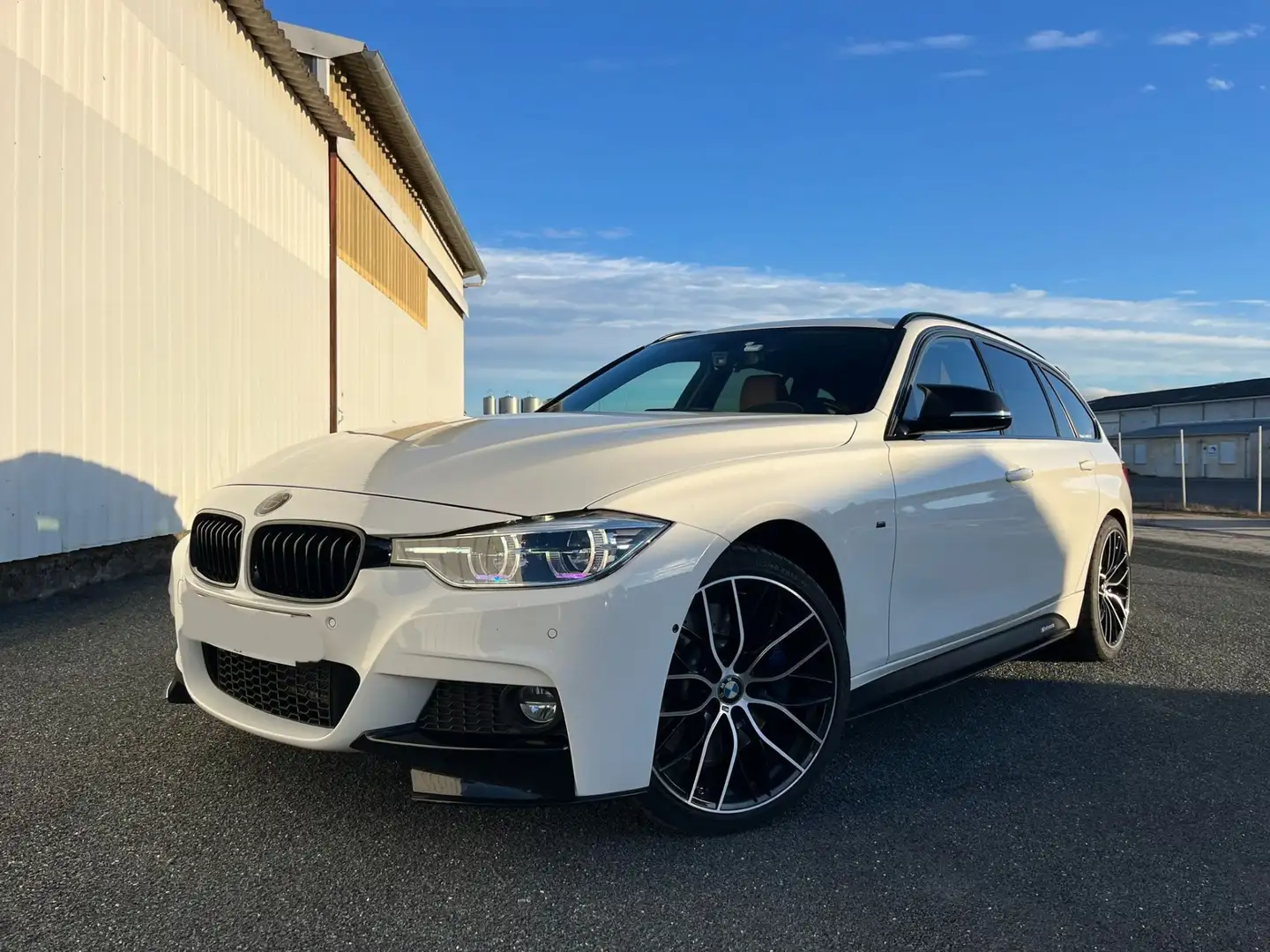 BMW 340 Touring 340iXA MPPSK+ Bílá - 1