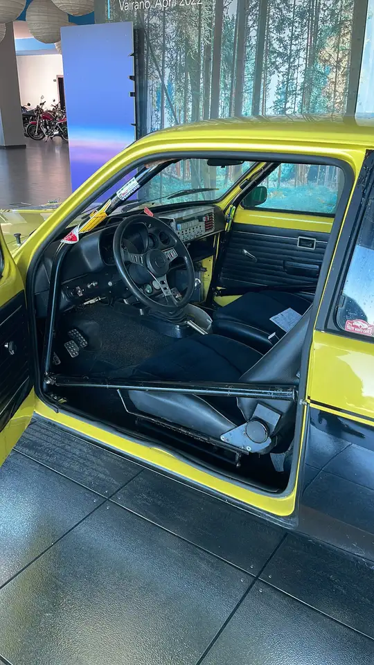Opel Kadett GT/E 1900 Gruppo 1, foto 8