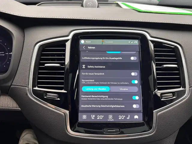 Volvo XC90 view 29