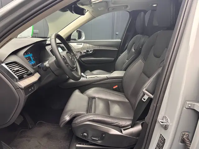 Volvo XC90 view 16