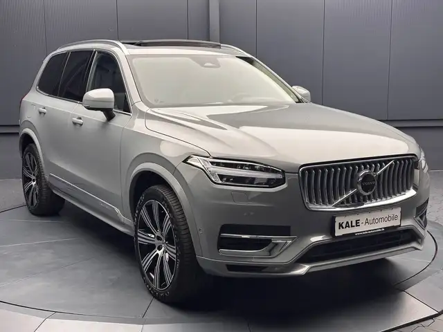 Volvo XC90 view 7