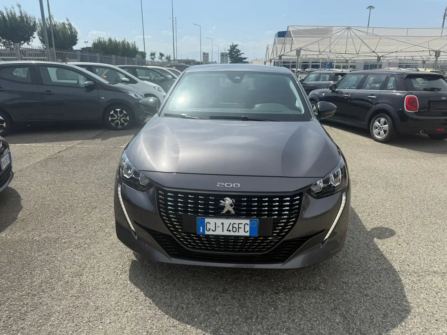 Peugeot 208 1.2 puretech Allure Gris - 2