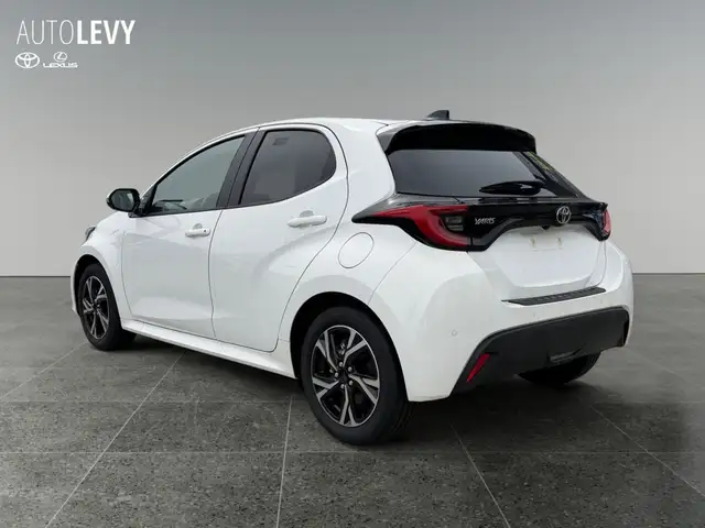 Toyota Yaris view 4