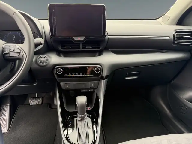 Toyota Yaris view 11