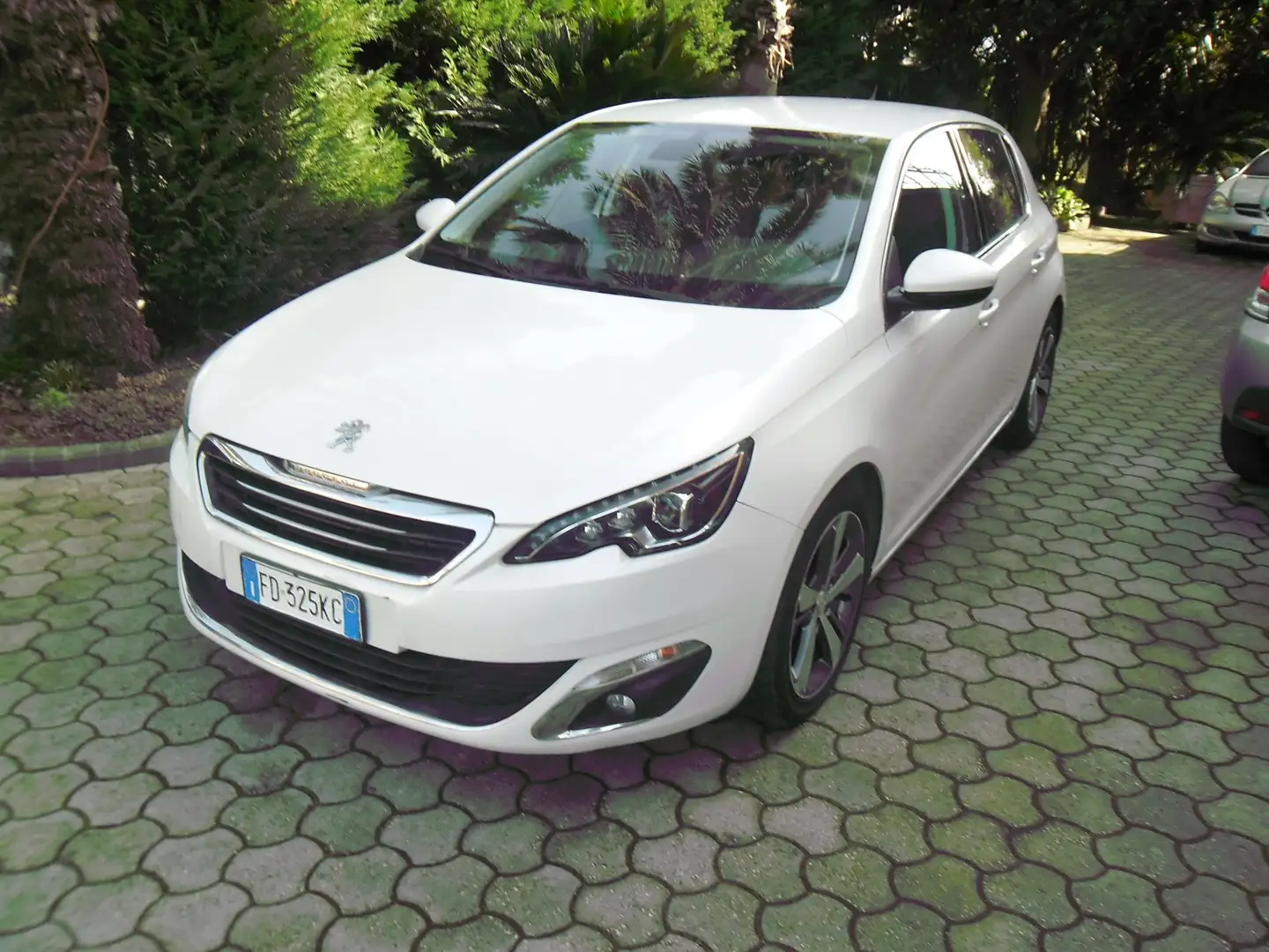 Peugeot 308 5p 1.6 bluehdi Gt Line s&s 120CV eat6 Blanc - 1