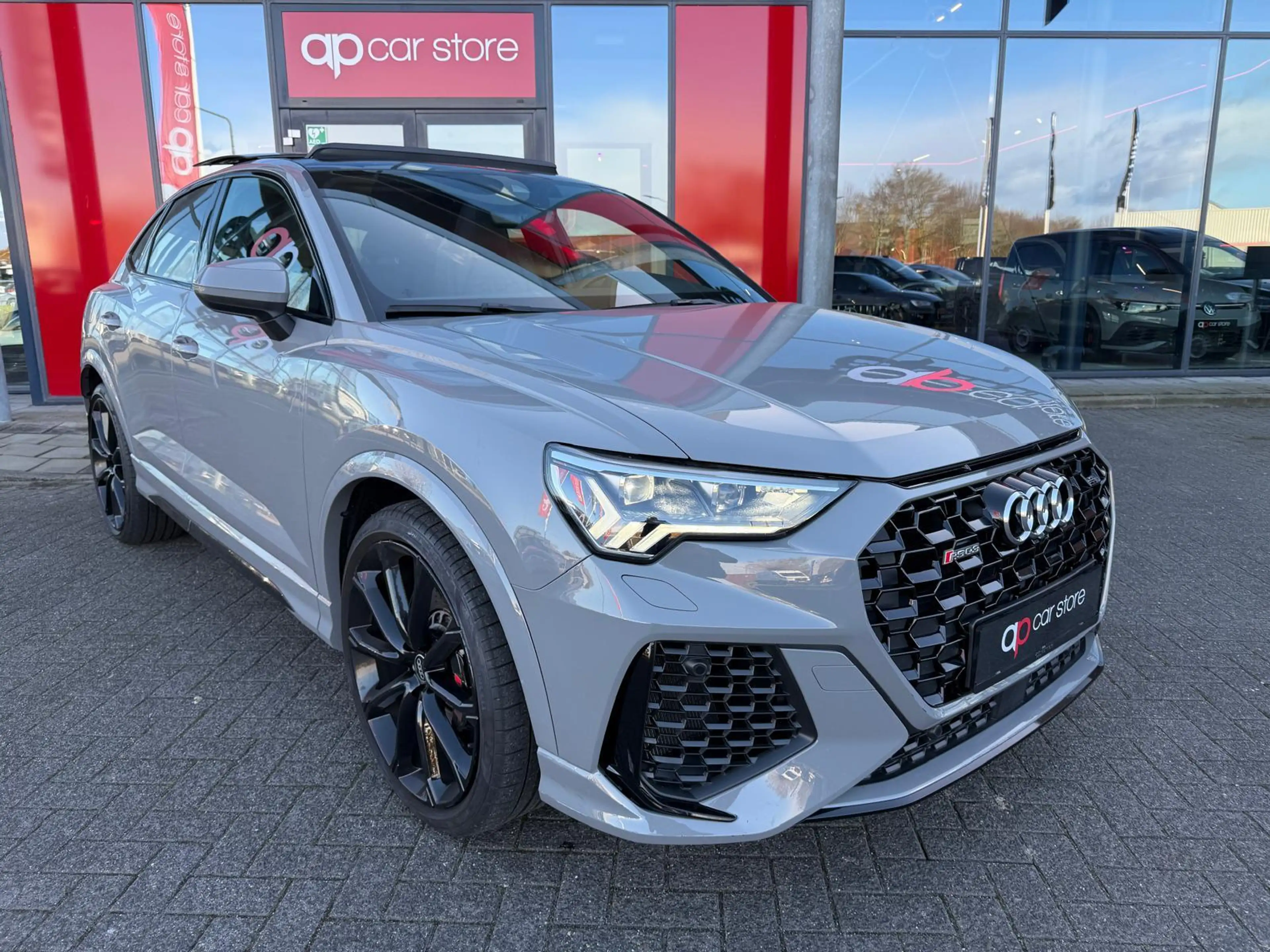 Audi RS Q3 Sportback TFSI — photo 3