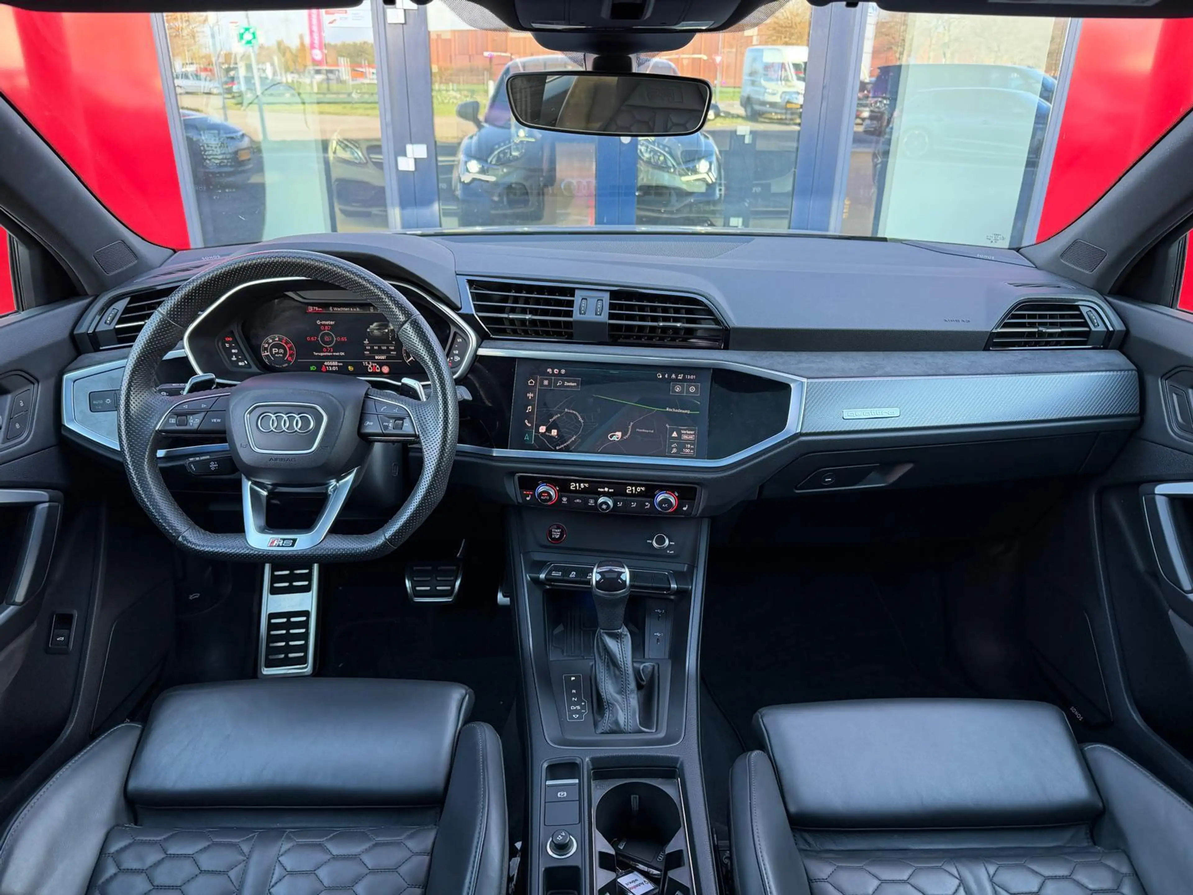 Audi RS Q3 Sportback TFSI — photo 11