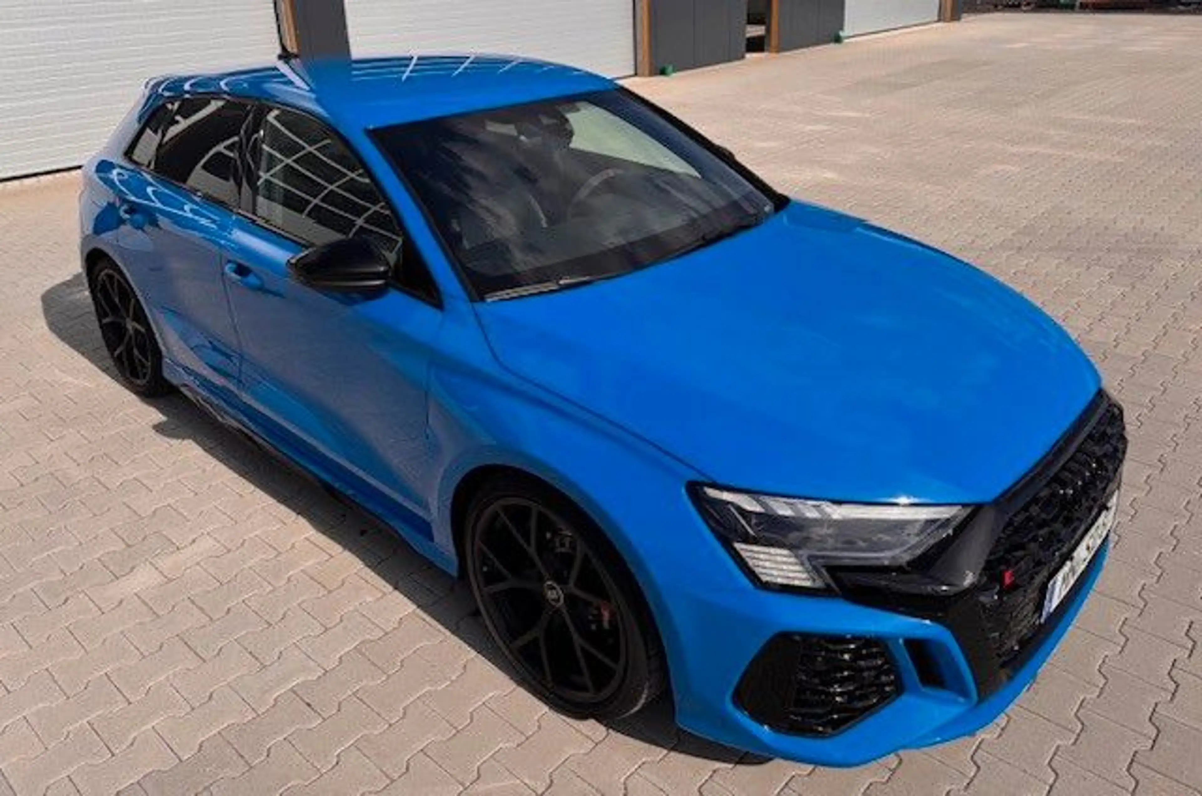 Audi RS3 Sportback 2.5 TFSI quattro — photo 2