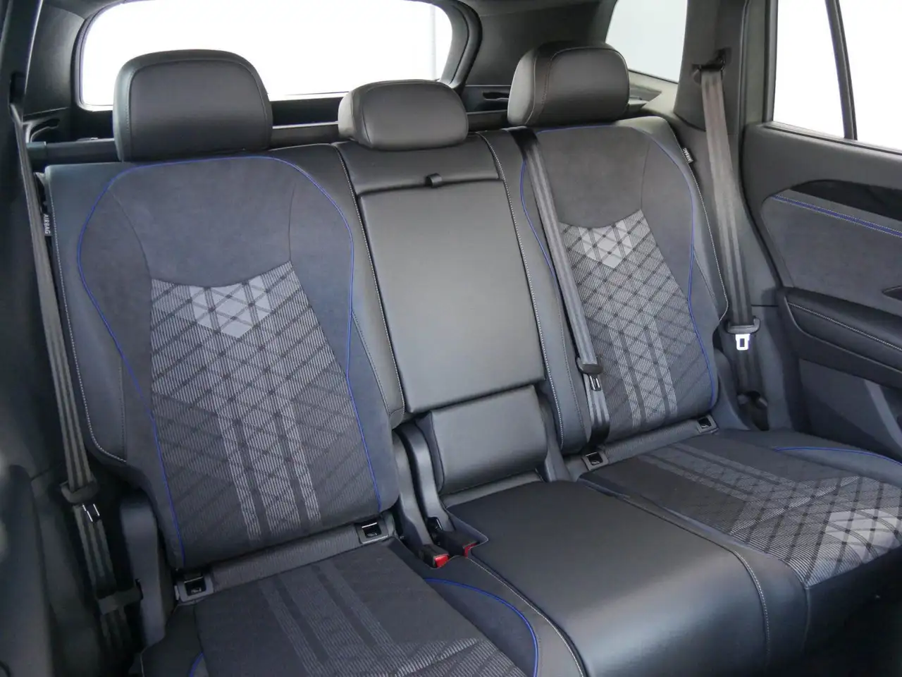 Volkswagen Tayron R-Line eHybrid DSG AHK Kamera HarmanKardo 4